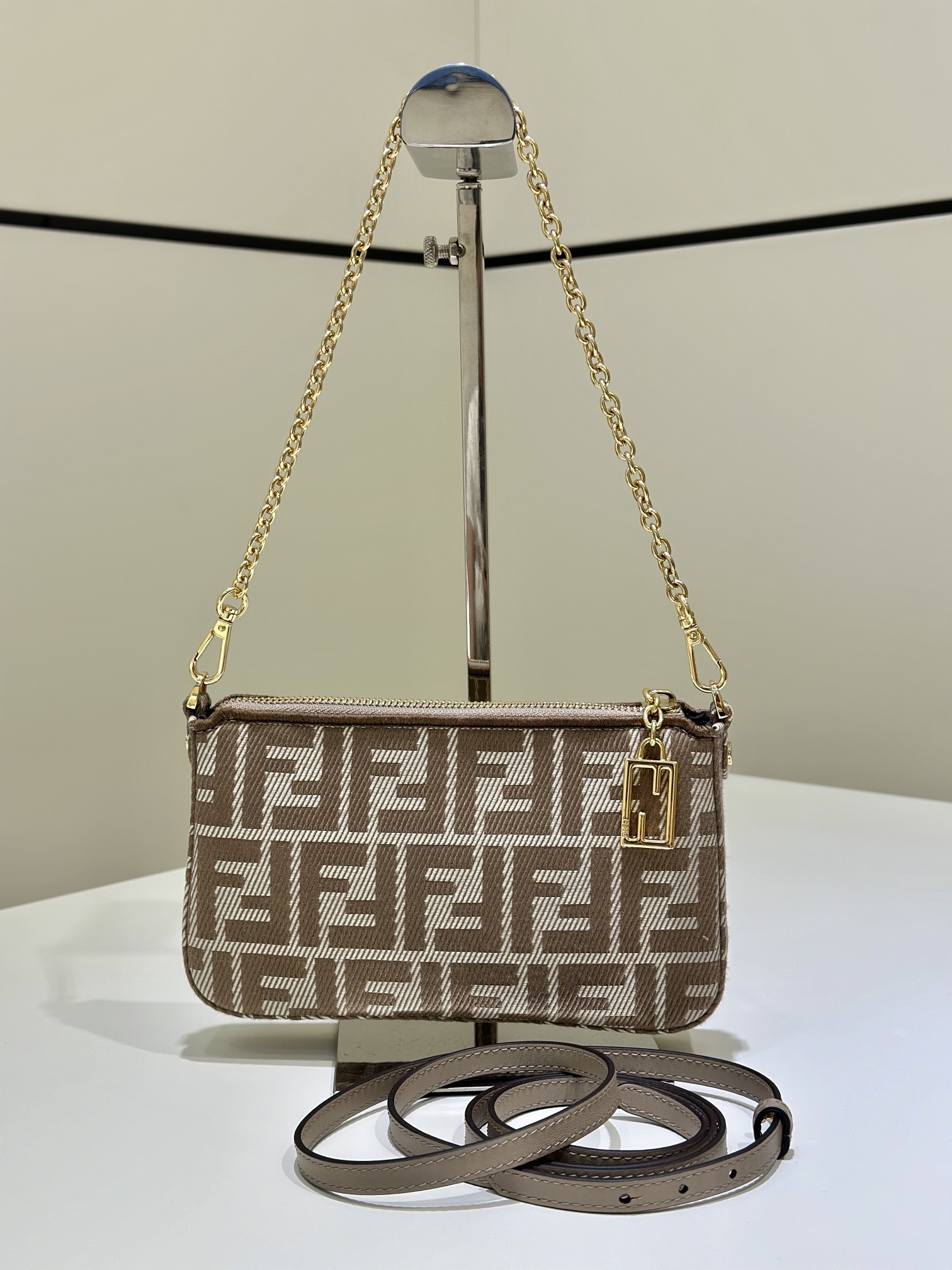 [TOP] FENDI FF Baguette Clutch Bag 20*3*12cm - GHW