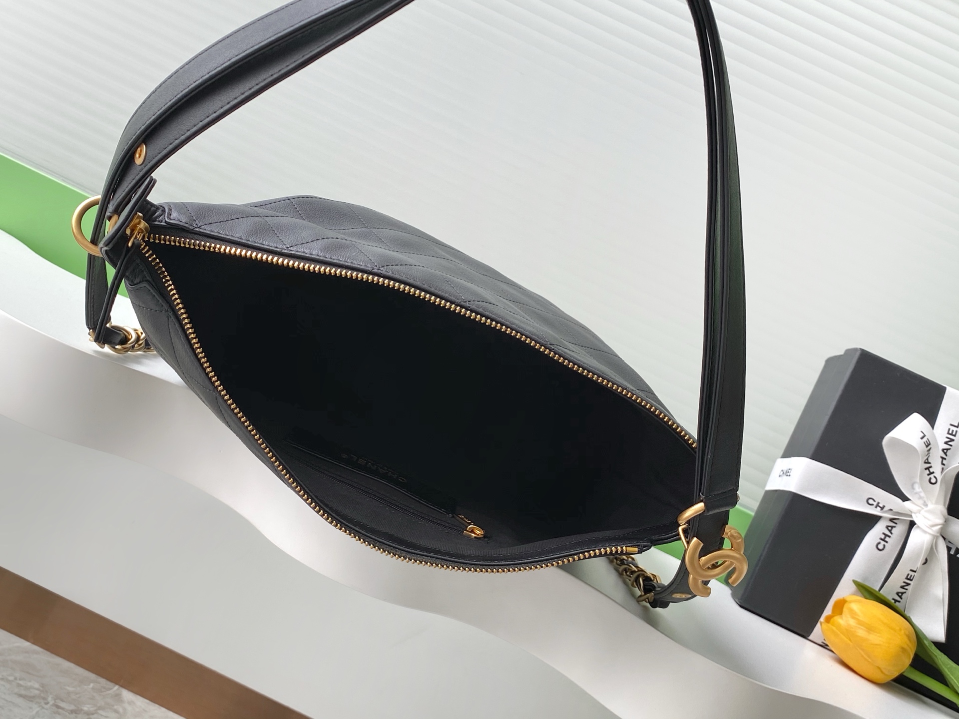 [TOP] CHANEL Hobo Bag 3 Sizes - Black