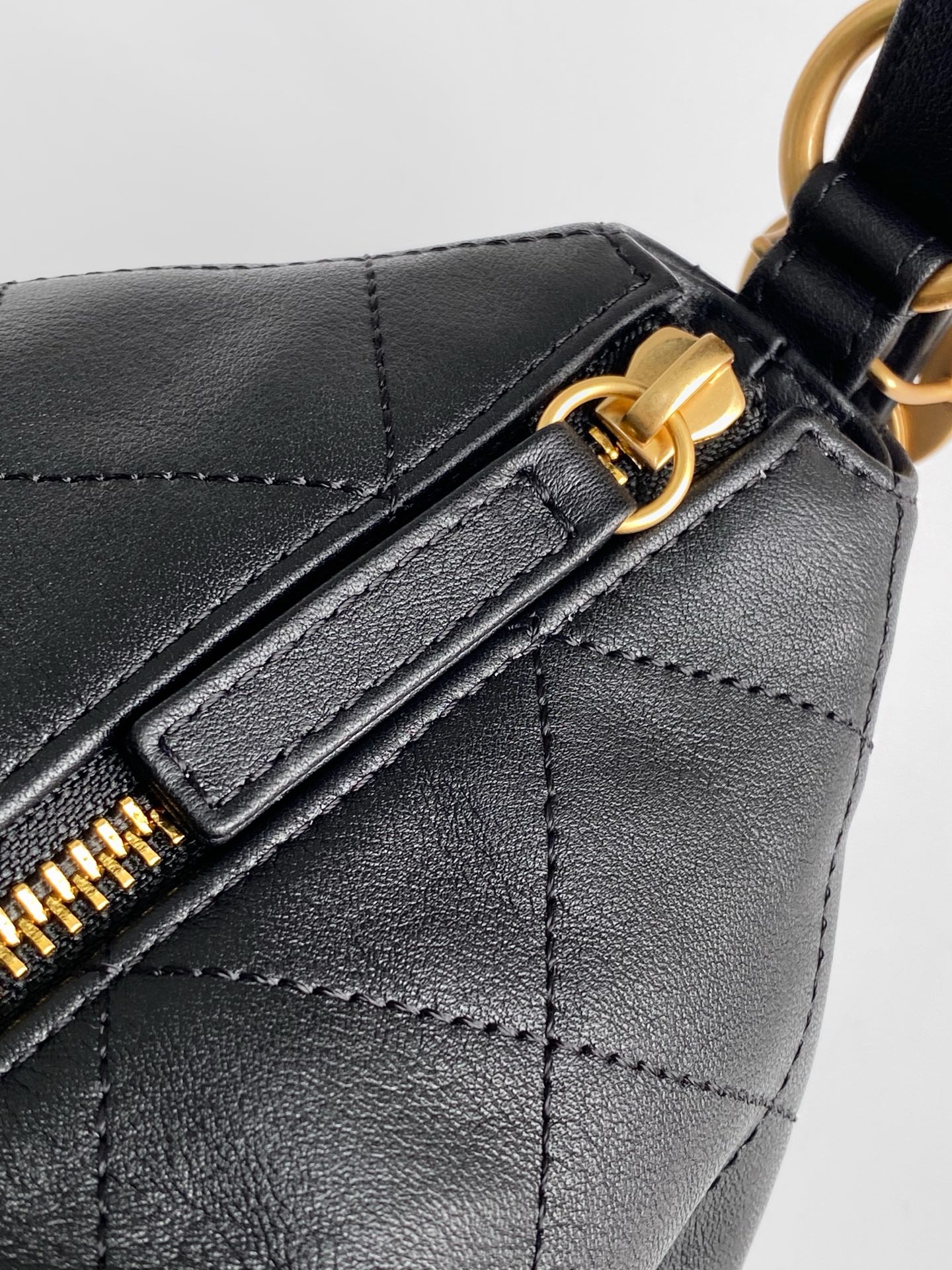 [TOP] CHANEL Hobo Bag 3 Sizes - Black