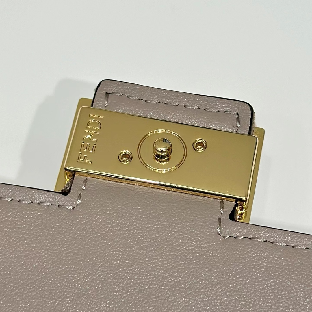 [TOP] FENDI FF Baguette Chain Bag 21*5*10cm - GHW