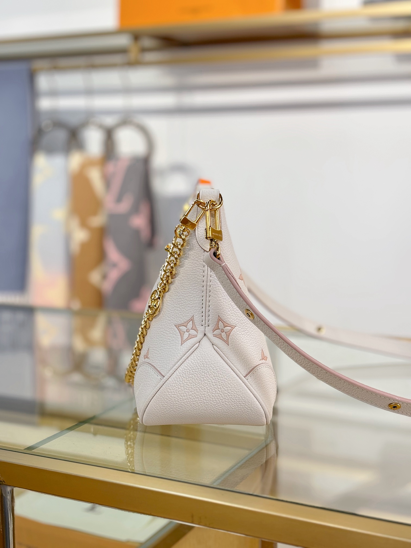 [TOP] Louis Vuitton LV Boulogne Handbag 29x16x9.5cm - White