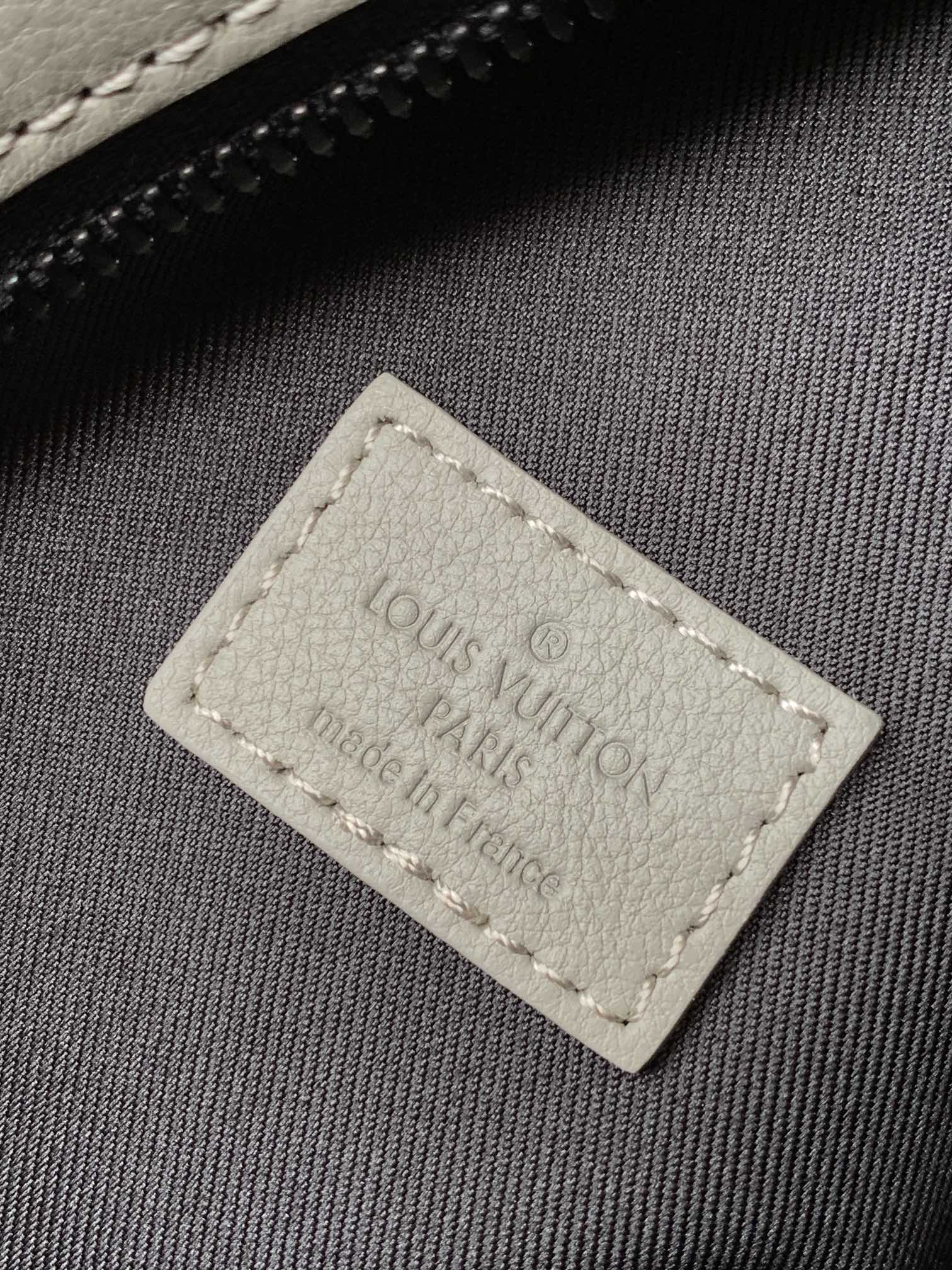 [TOP] Louis Vuitton LV Men's Duo Shoulder Bag Monogram Canvas and Taïga Calfskin Leather 20 x 42 x 6cm - Gray