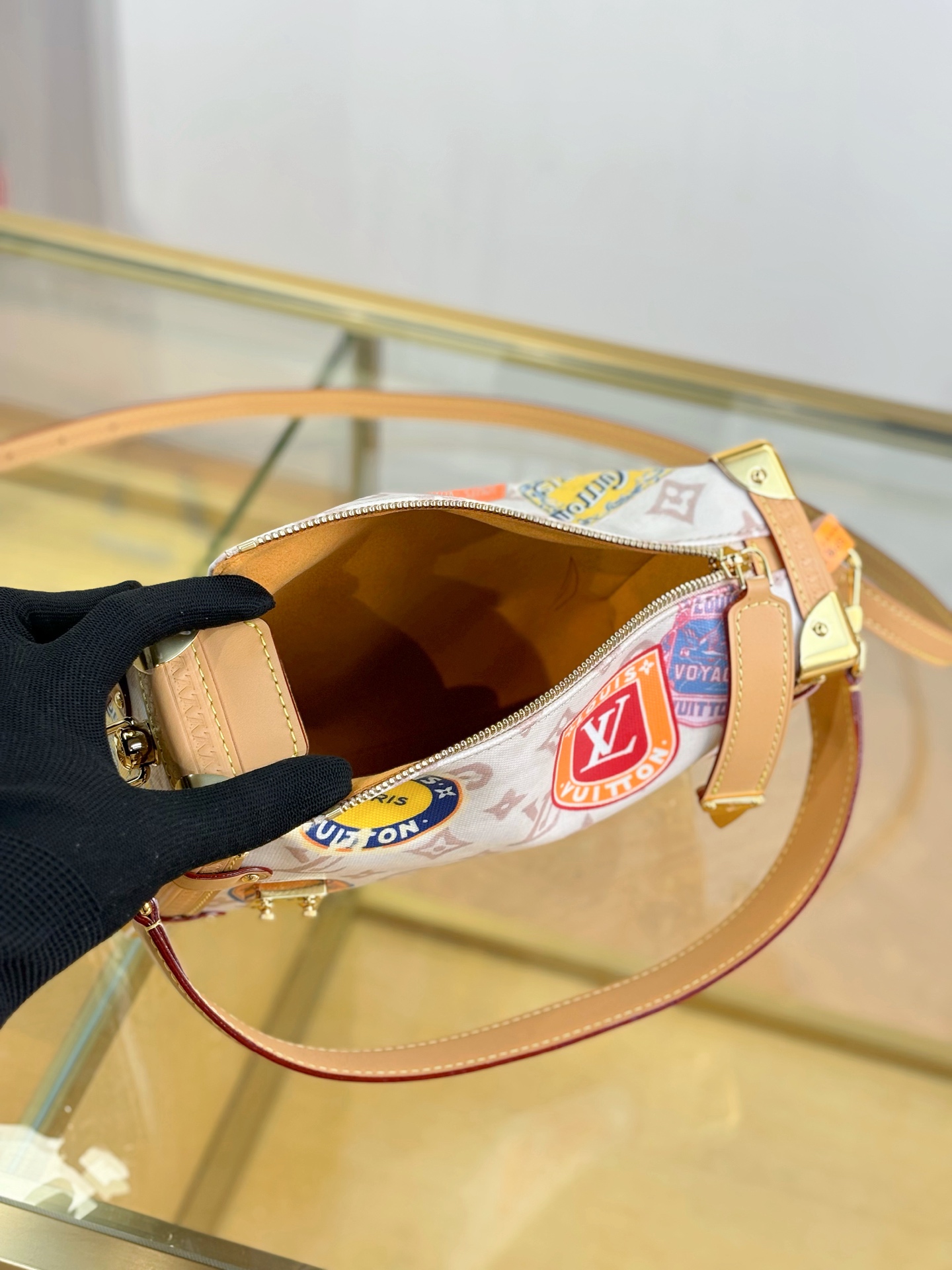 [TOP] Louis Vuitton LV Side Trunk 23.5x16x8.5cm - White