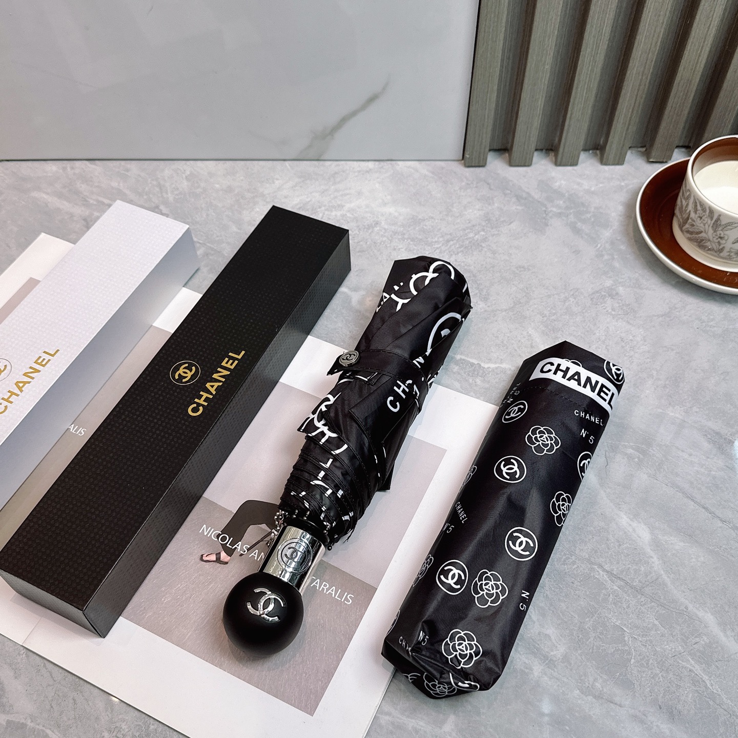 [TOP] CHANEL Umbrella - 2 Colors