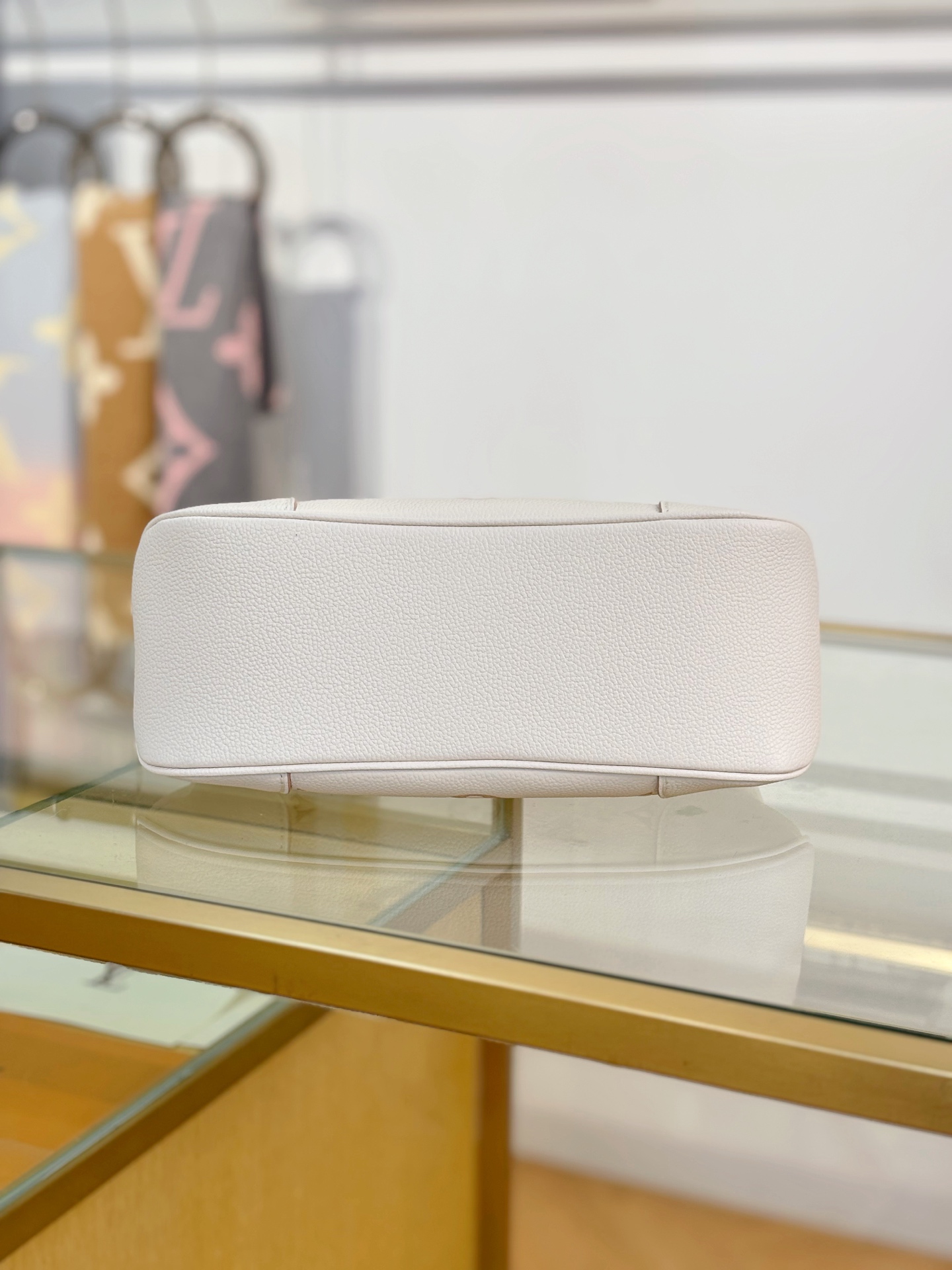 [TOP] Louis Vuitton LV Boulogne Handbag 29x16x9.5cm - White