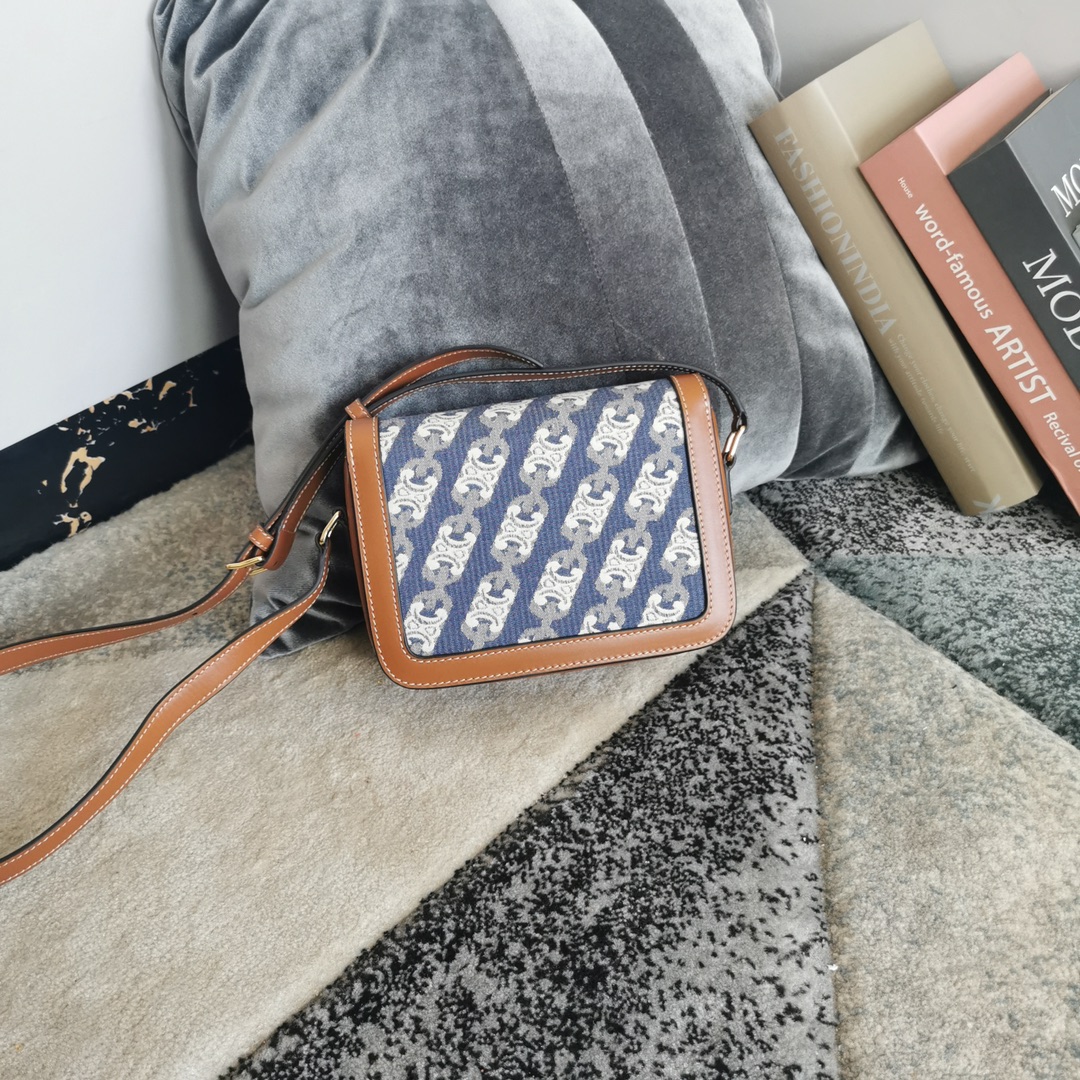 [TOP] CELINE Triomphe Bag Linen Patchwork 18.5x14x6cm - White/Blue