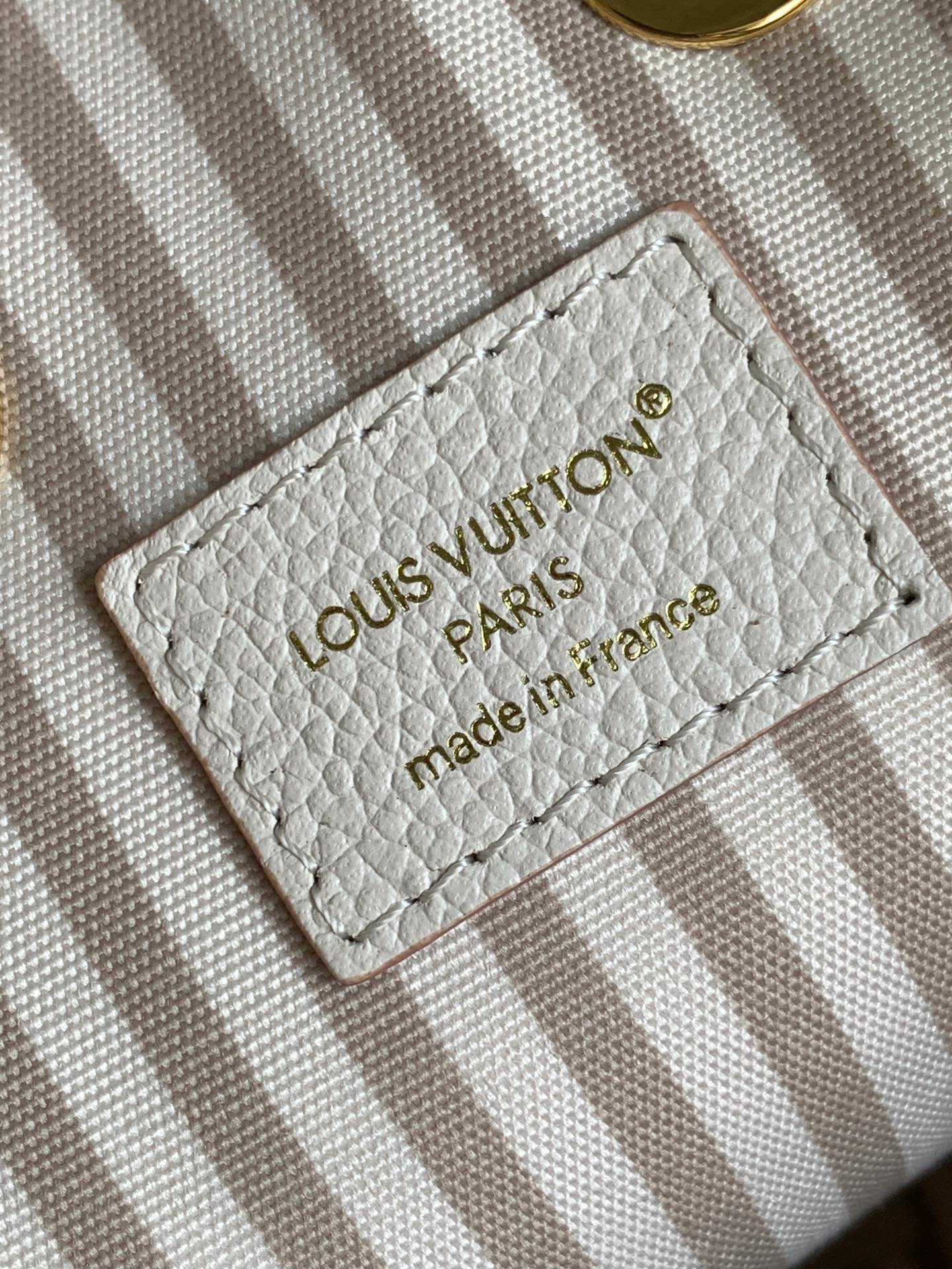 [TOP] Louis Vuitton LV NeoNoe Medium-Sized Handbag 26*17.5*26cm - White