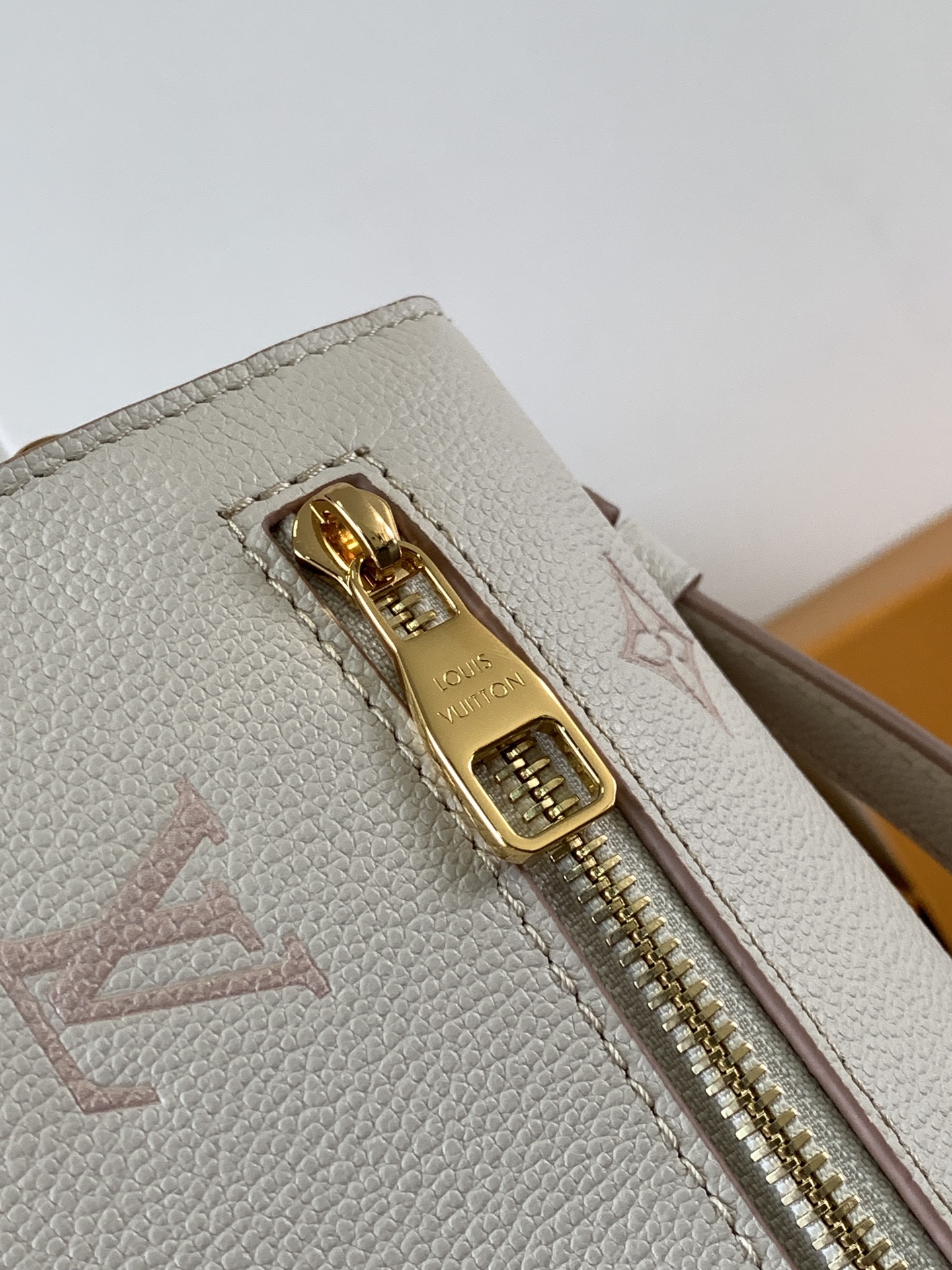 [TOP] Louis Vuitton LV Pochette Métis Bag 25*19*7cm - White&GHW