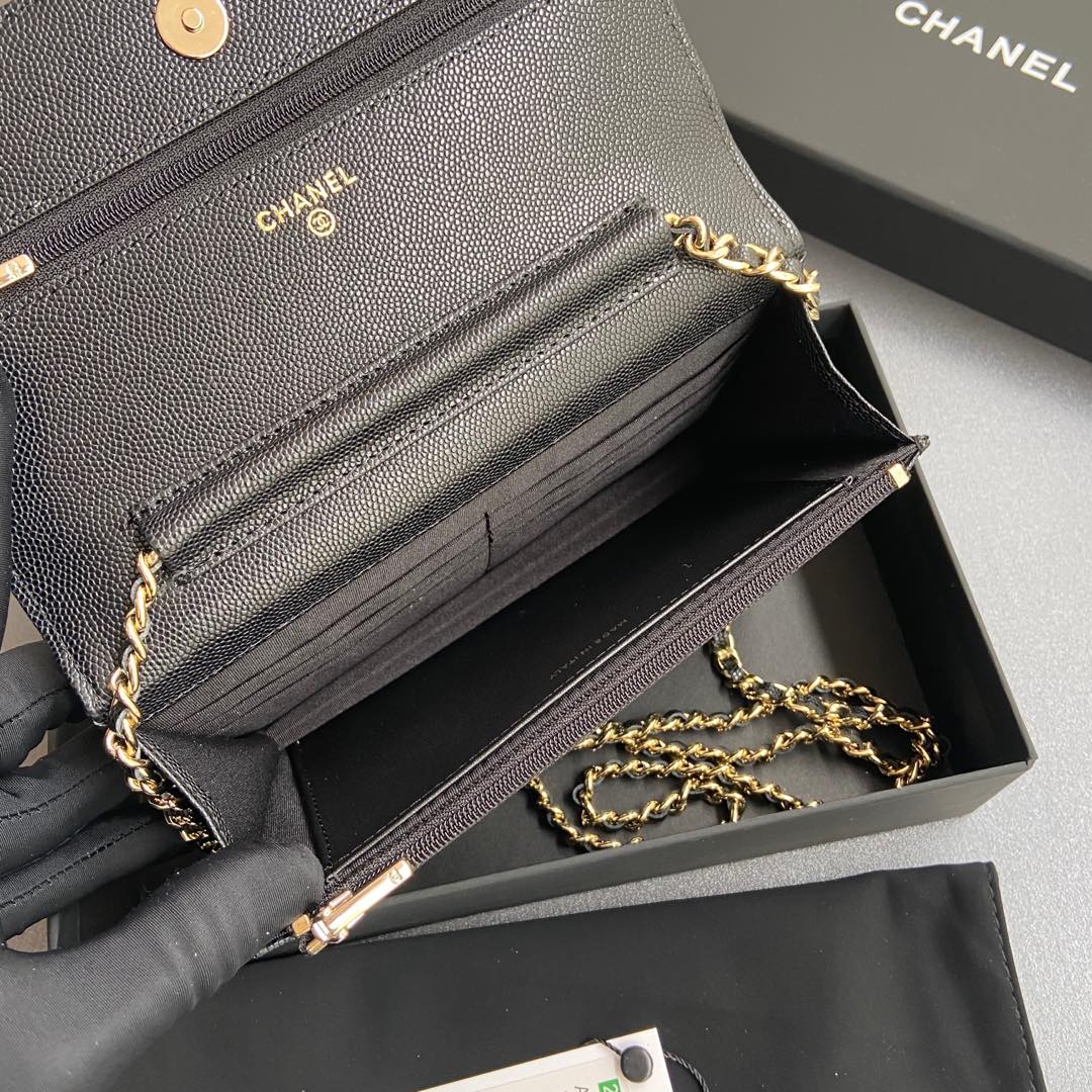 [TOP] CHANEL Chain Bag Calfskin 20×13×3.5cm - Black
