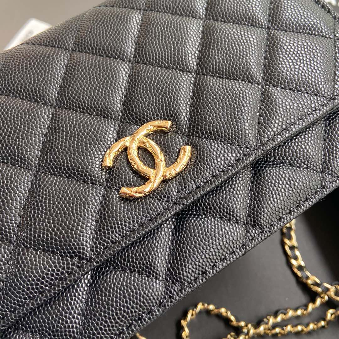 [TOP] CHANEL Chain Bag Calfskin 20×13×3.5cm - Black