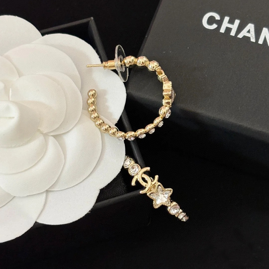[TOP] CHANEL Vintage CC Earrings - Gold Color