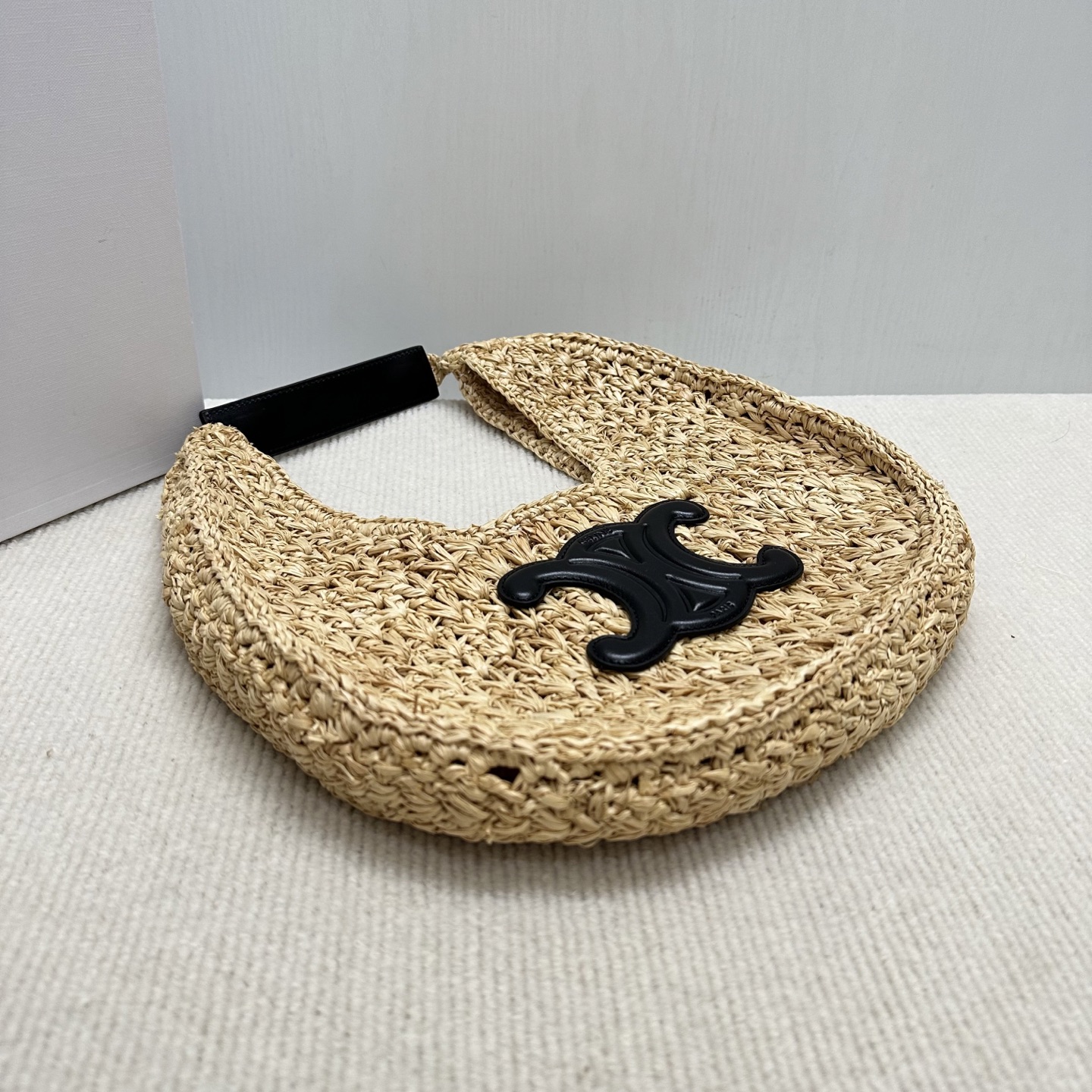 [TOP] CELINE CLASSIC PANIER Hobo Bag 33 X 16 X 4cm - Beige