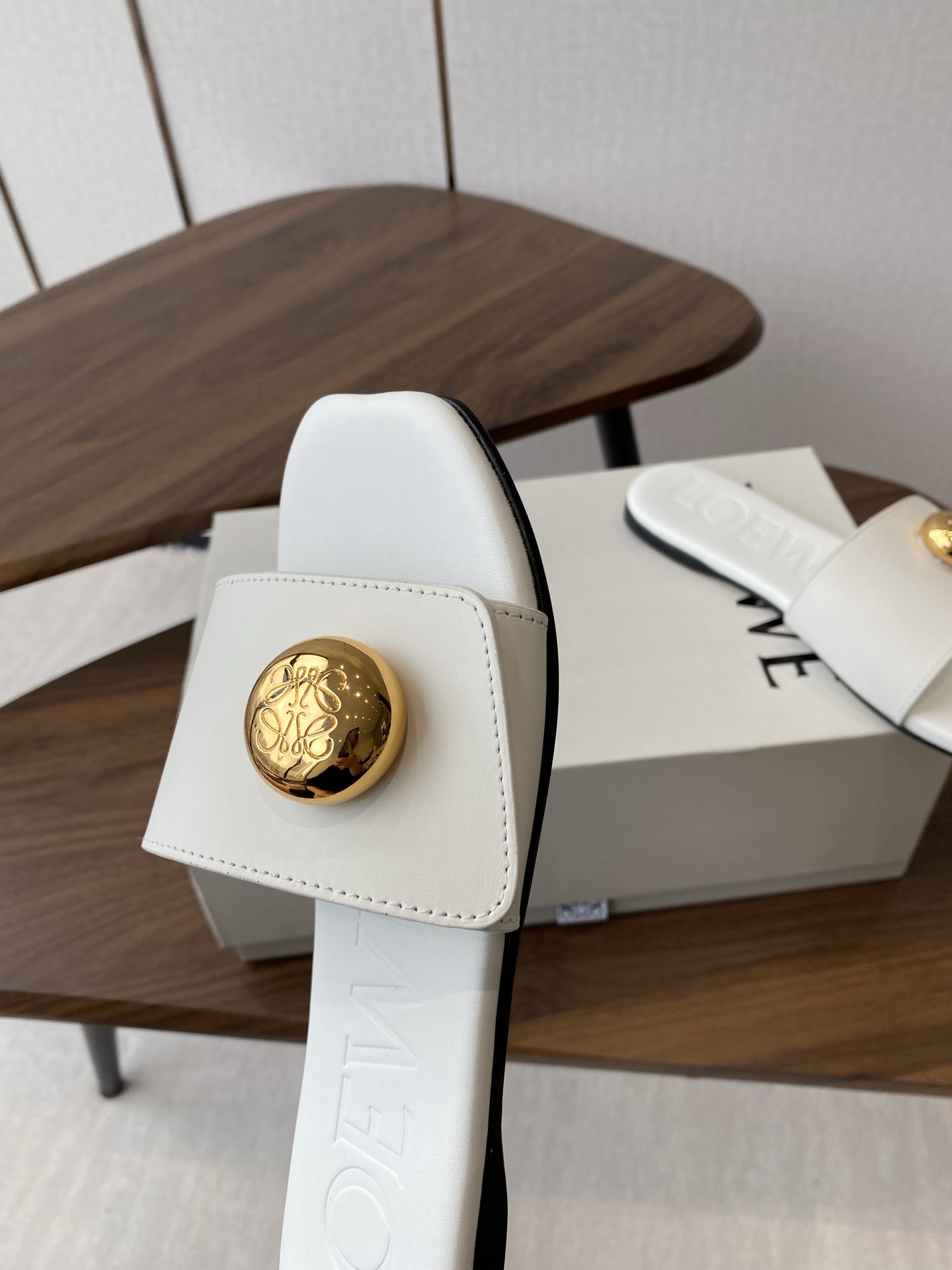 [TOP] LOEWE Slippers - 4 Color