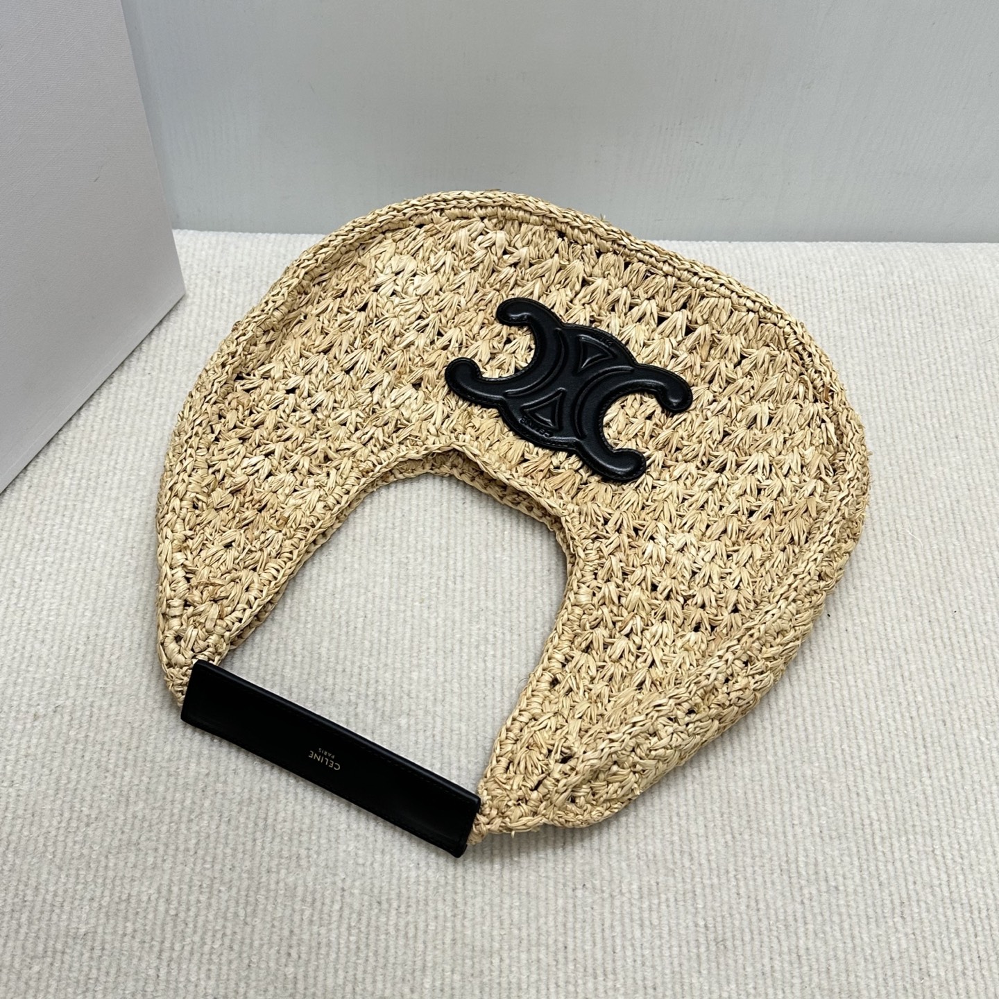 [TOP] CELINE CLASSIC PANIER Hobo Bag 33 X 16 X 4cm - Beige