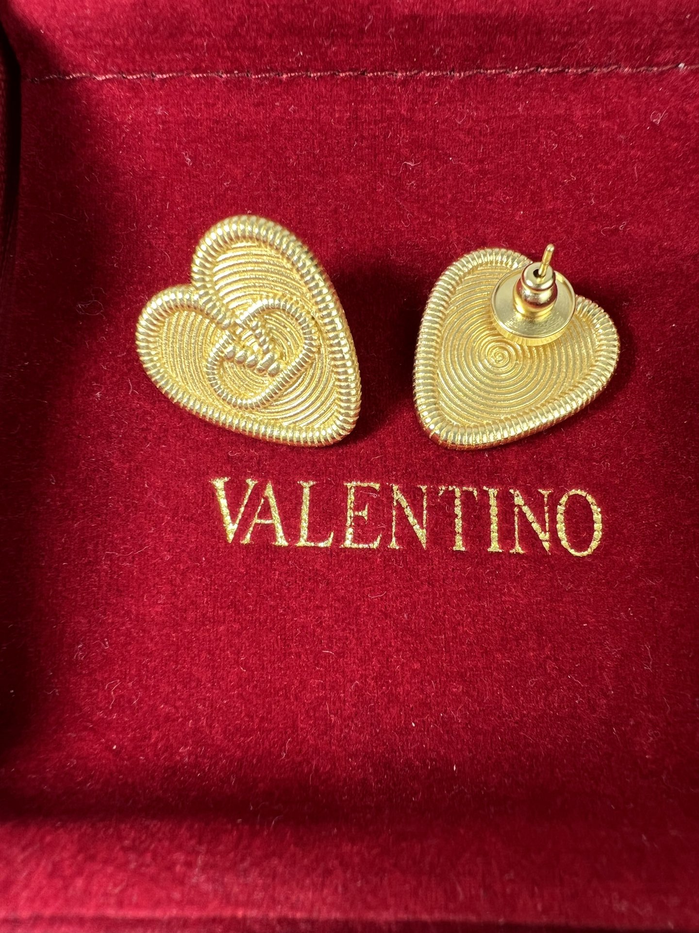 [TOP] VALENTINO Heart Shape Earrings - Gold