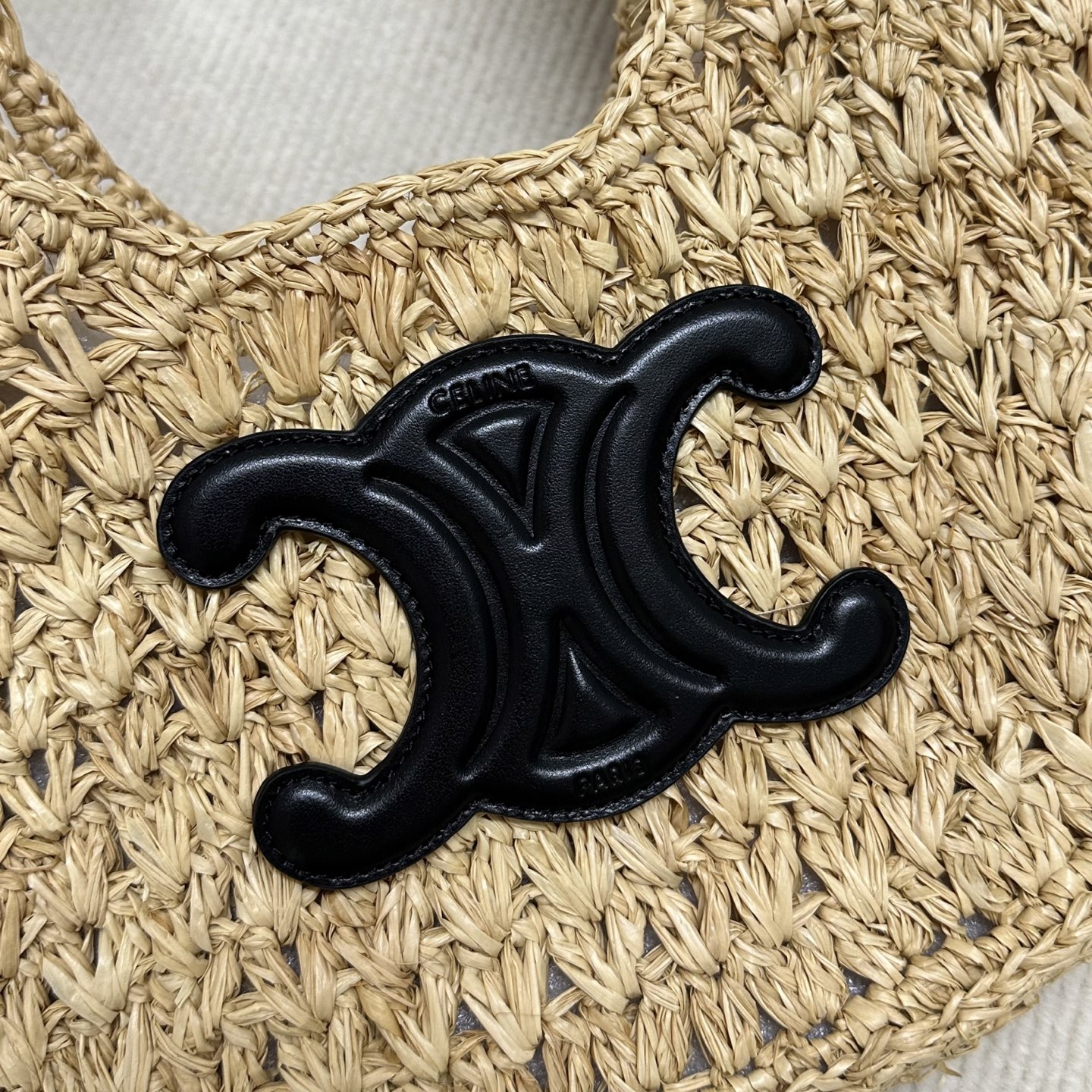 [TOP] CELINE CLASSIC PANIER Hobo Bag 33 X 16 X 4cm - Beige