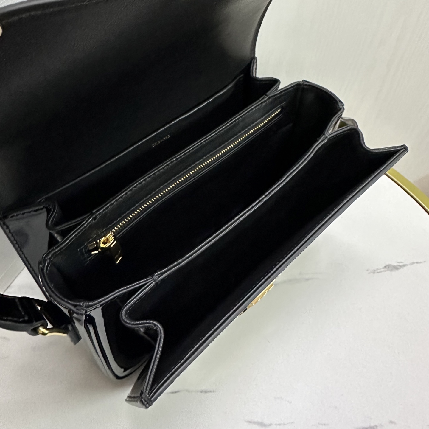 [TOP] CELINE Cowhide Arc De Triomphe Bag Patent Leather Teen/Classique - Black