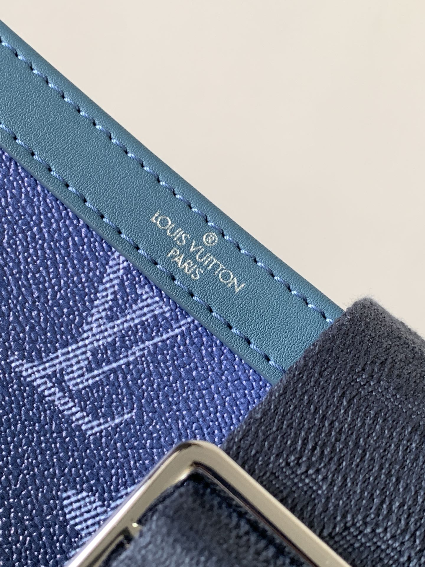 [TOP] Louis Vuitton LV Pochette Voyage Clutch Bag 22*14.5*4.5cm - 2 Colour