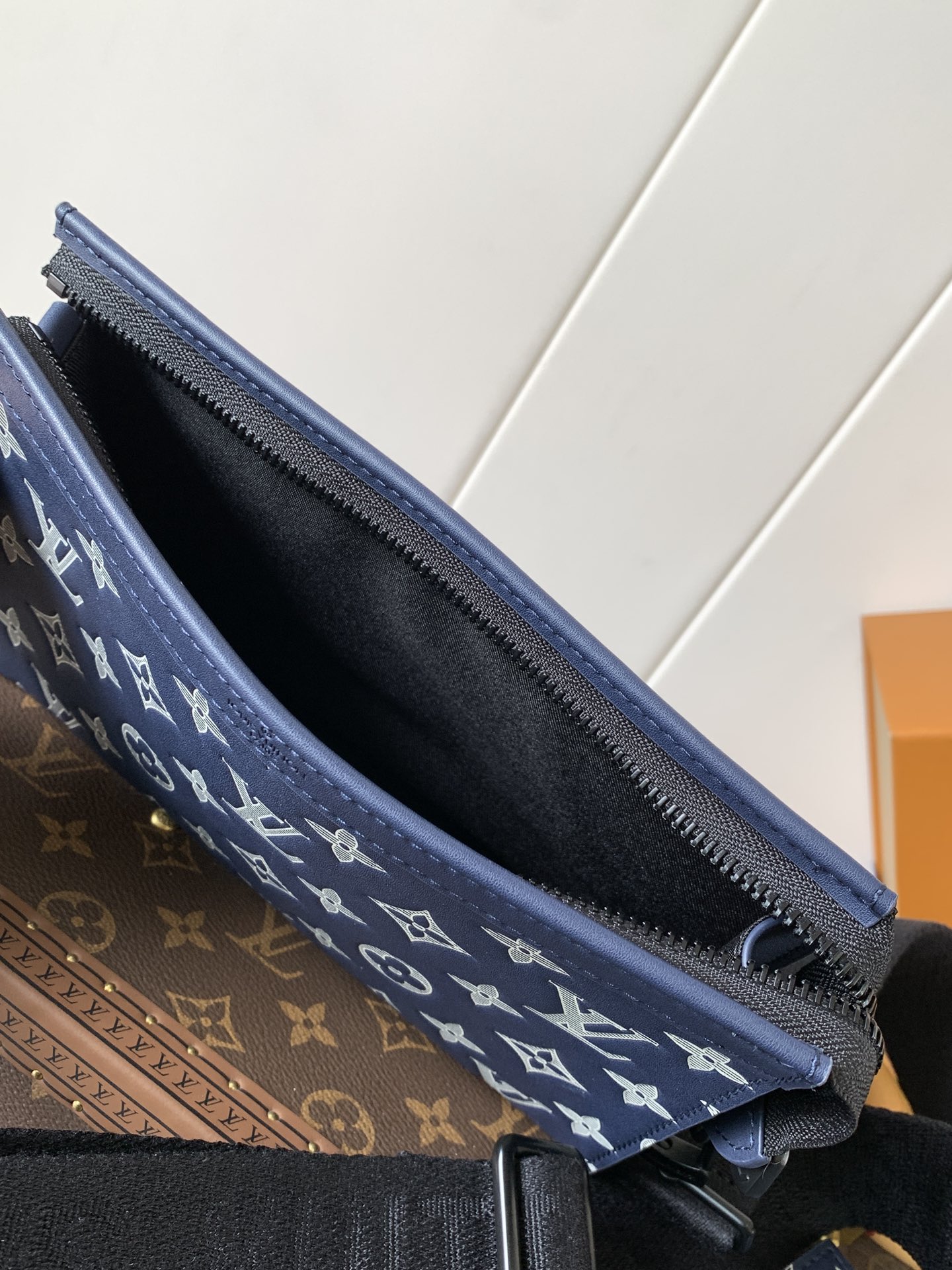[TOP] Louis Vuitton LV Gaston Portable Wallet 22*14.5*4.5cm - 2 Colour