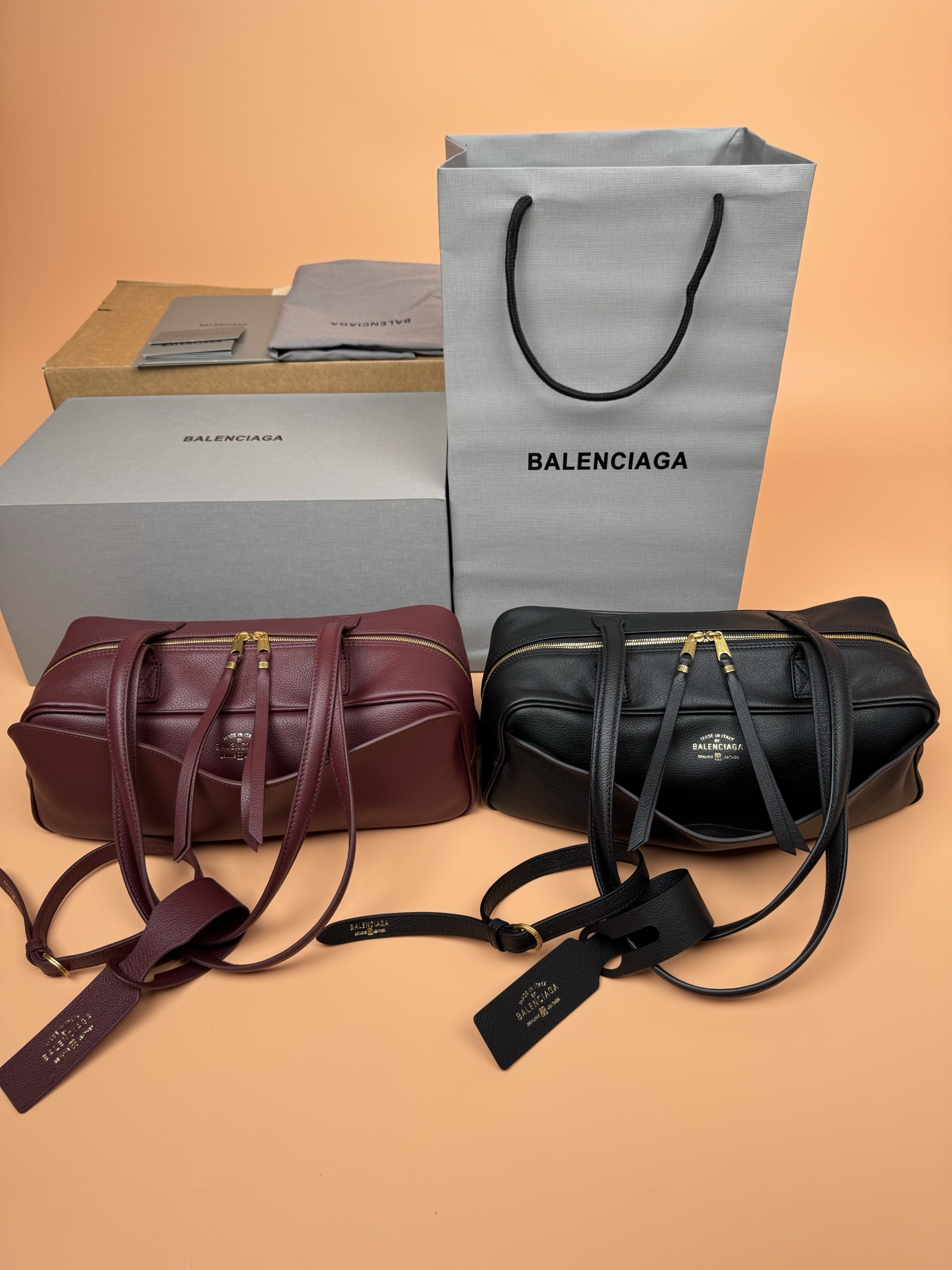 [TOP] BALENCIAGA CARRIE Bag 32.5×12×12cm - 2 Colors