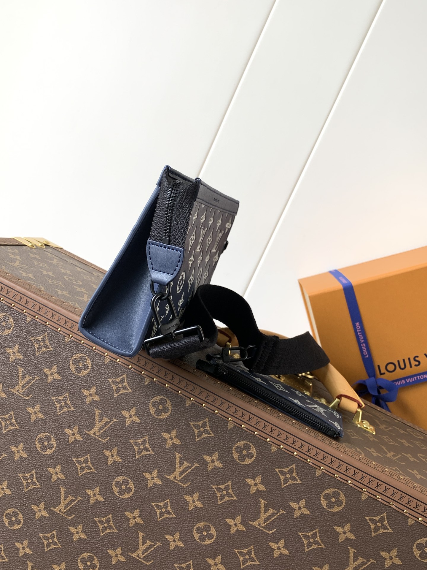 [TOP] Louis Vuitton LV Gaston Portable Wallet 22*14.5*4.5cm - 2 Colour