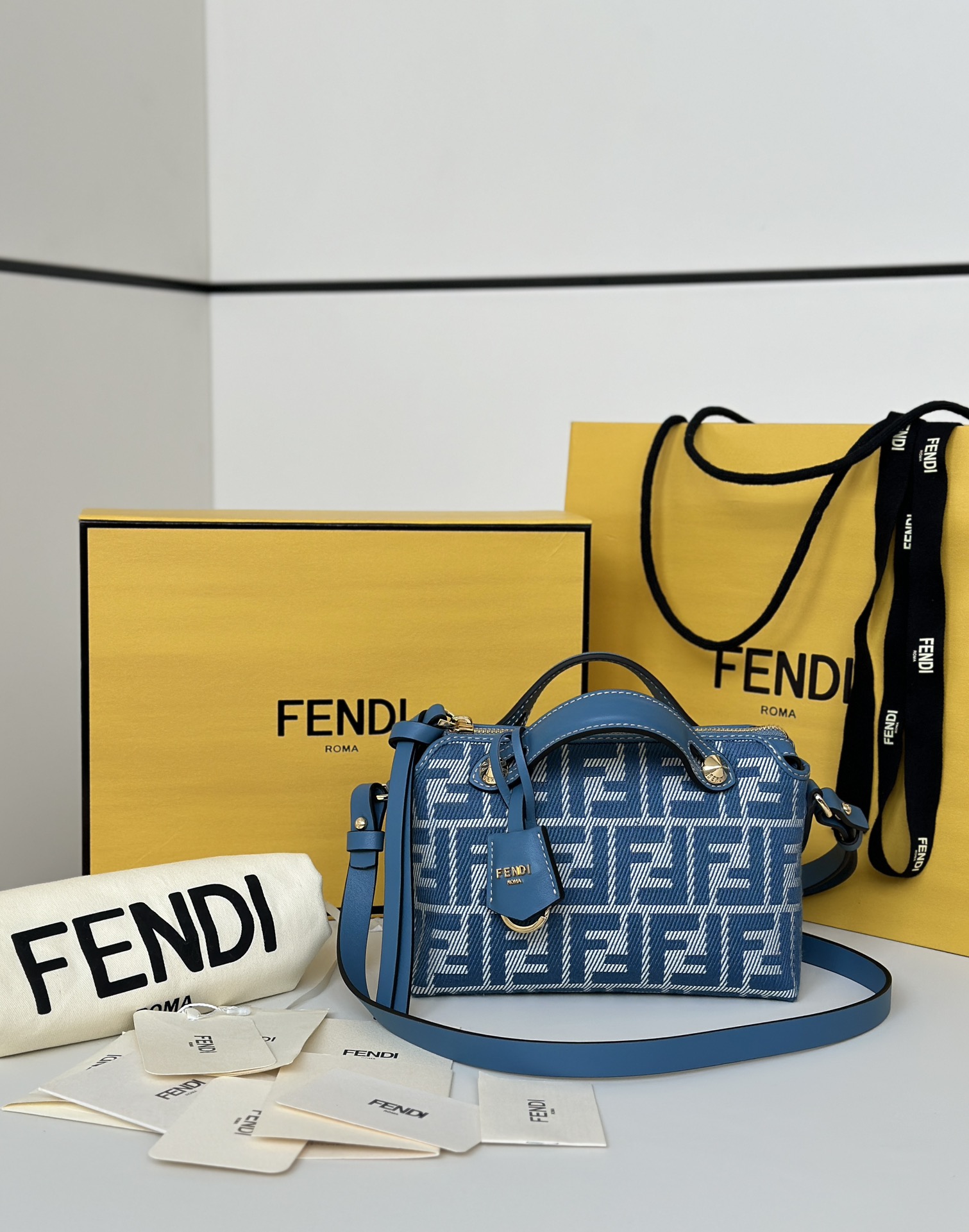 [TOP] FENDI Boston Handbag Cowboy 29×17×13cm/20×12×9cm - Blue