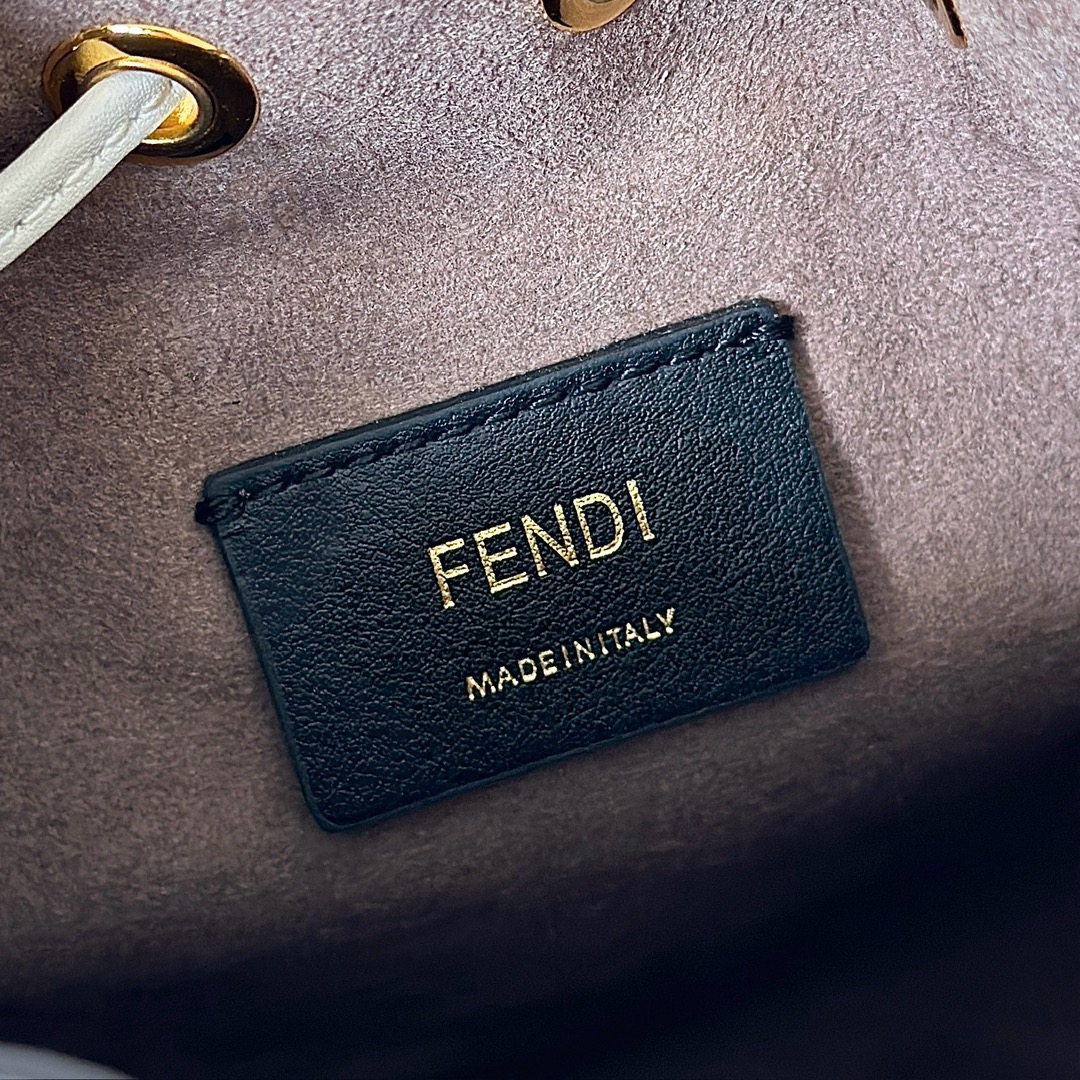 [TOP] FENDI Mon Tresor Bucket Bag Cowhide 18x12x10cm - White