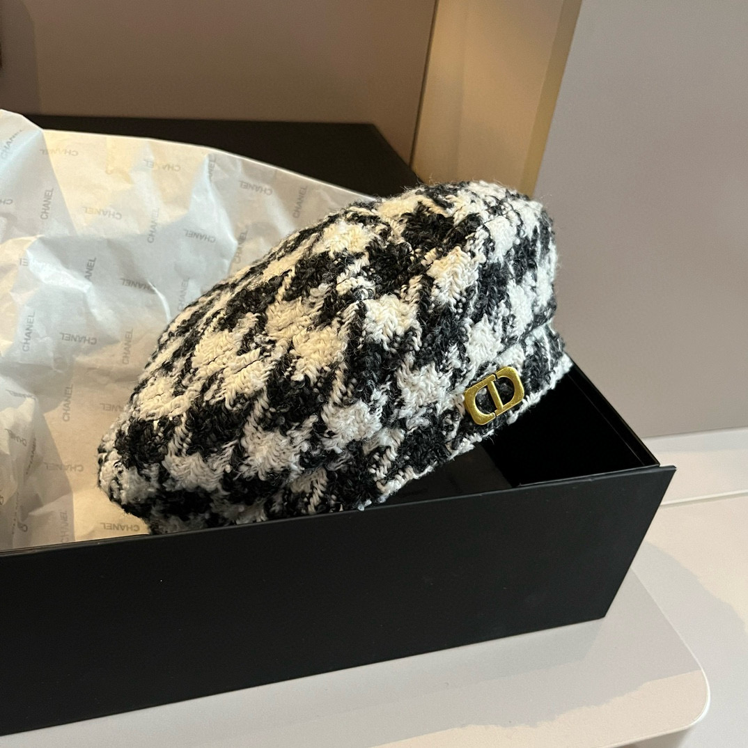 [TOP] Christian Dior Beret Hat - Black and White