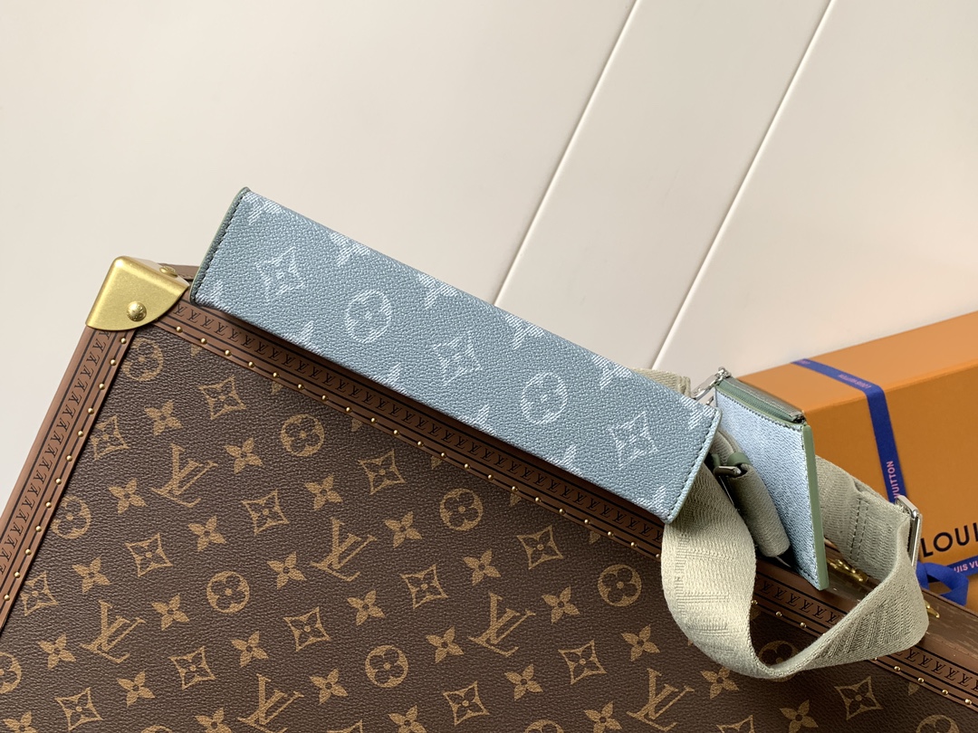 [TOP] Louis Vuitton LV Pochette Voyage Clutch Bag 22*14.5*4.5cm - 2 Colour