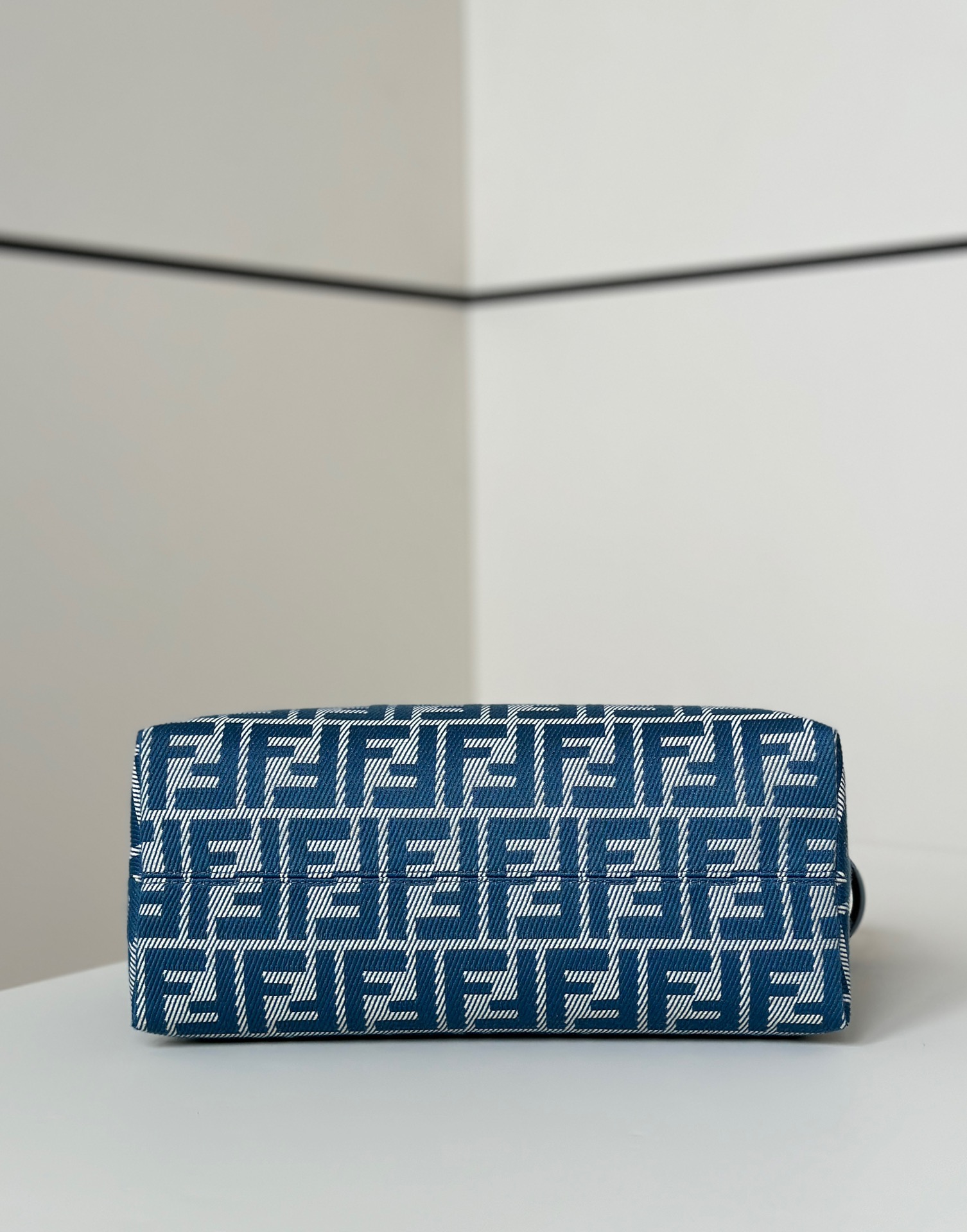 [TOP] FENDI Boston Handbag Cowboy 29×17×13cm/20×12×9cm - Blue