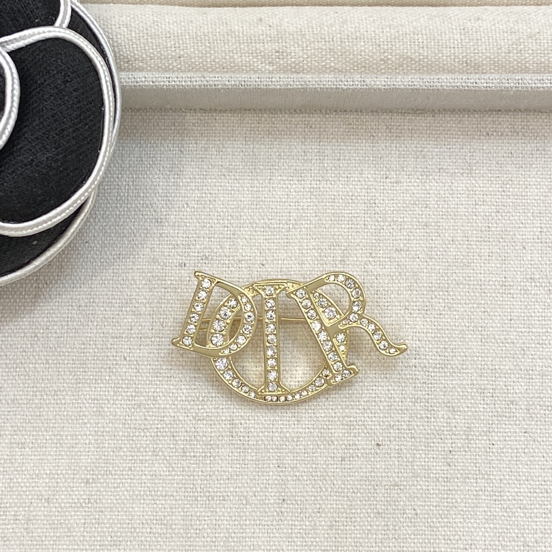[TOP] Christian Dior Brooch - Gold