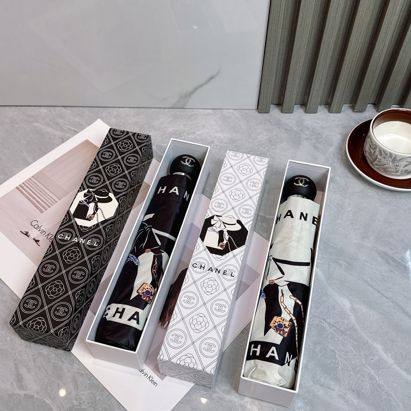 [TOP] CHANEL Umbrella - 2 Colors