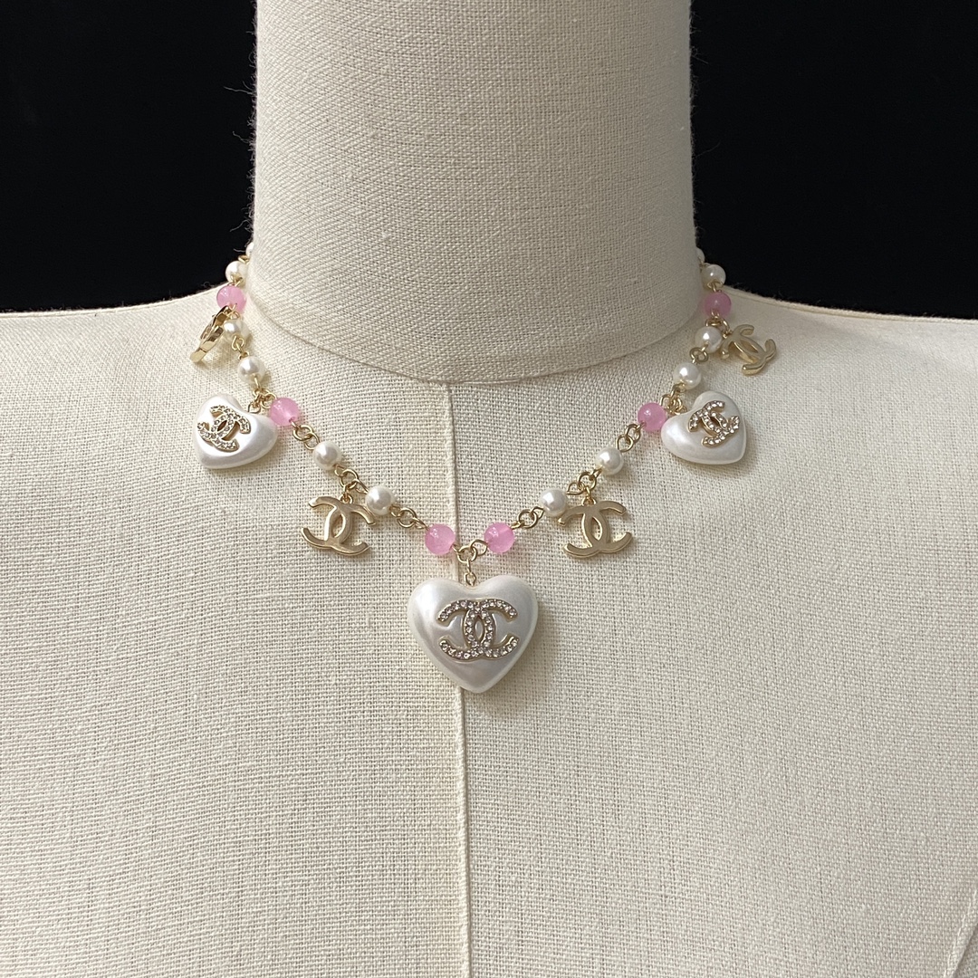 [TOP] CHANEL Pearl Necklace - Gold