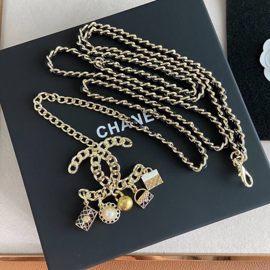 [TOP] CHANEL Waist Chain - Gold