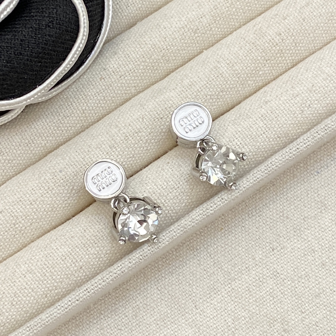 [TOP] Miu Miu Letter Earrings - 3 Colors