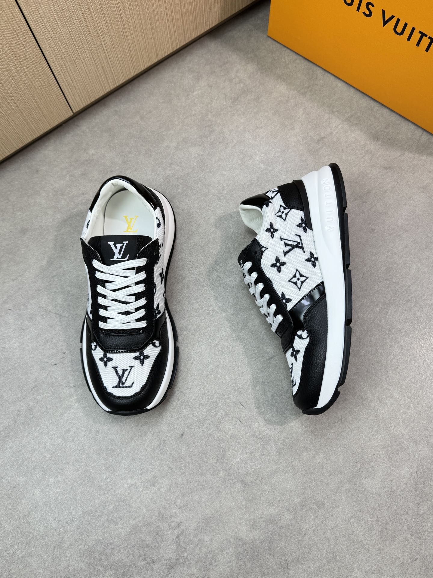 [TOP] Louis Vuitton LV Men's Shoes - 4 Colors