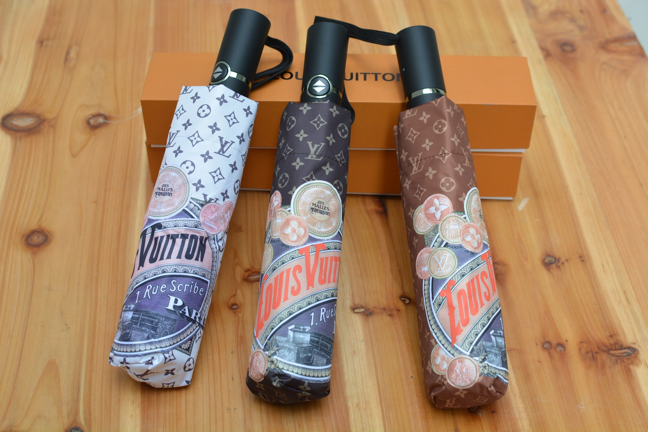 [TOP] Louis Vuitton LV Umbrella - 3 Colors