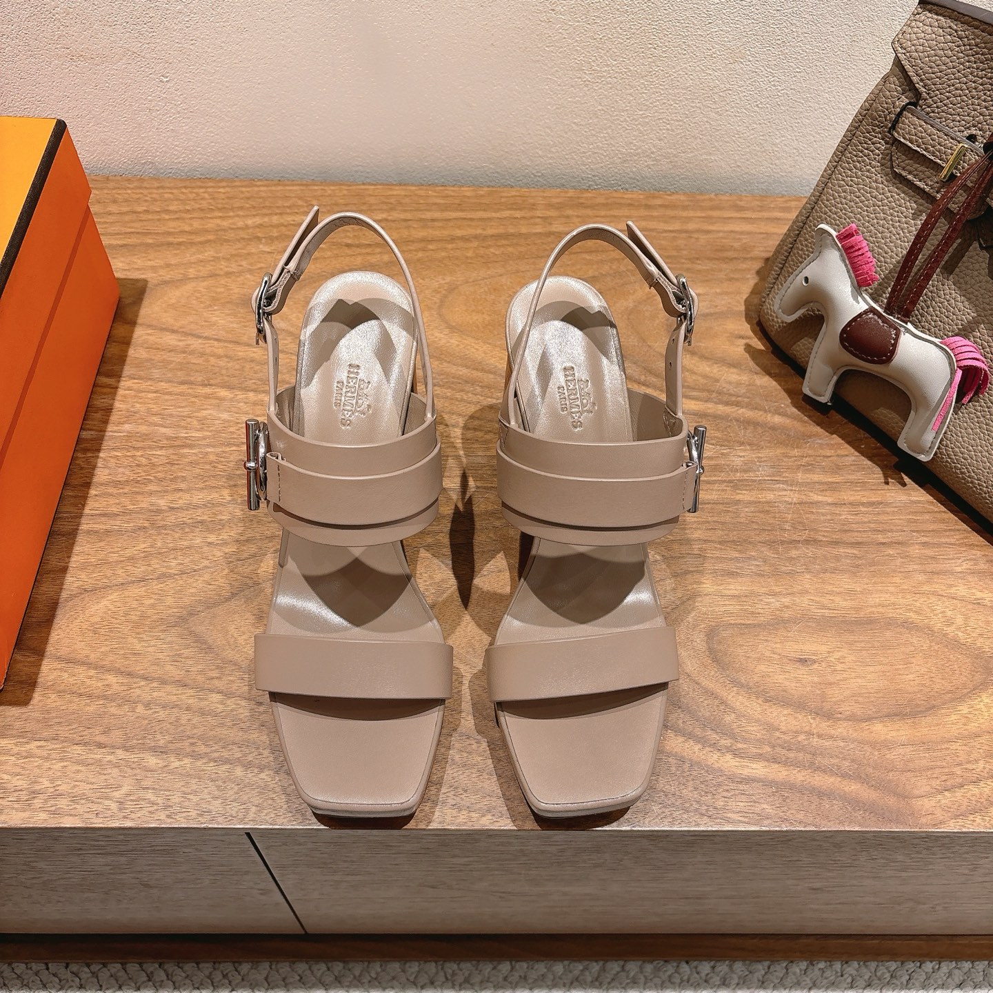 [TOP] HERMES High Heels Sandals - Khaki