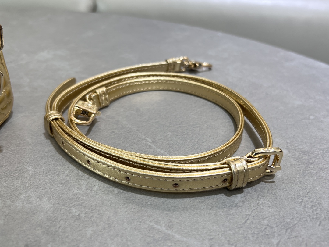 [TOP] Christian Dior Lady D-Joy Bag lambskin 16cm/22.5cm/26cm - Gold