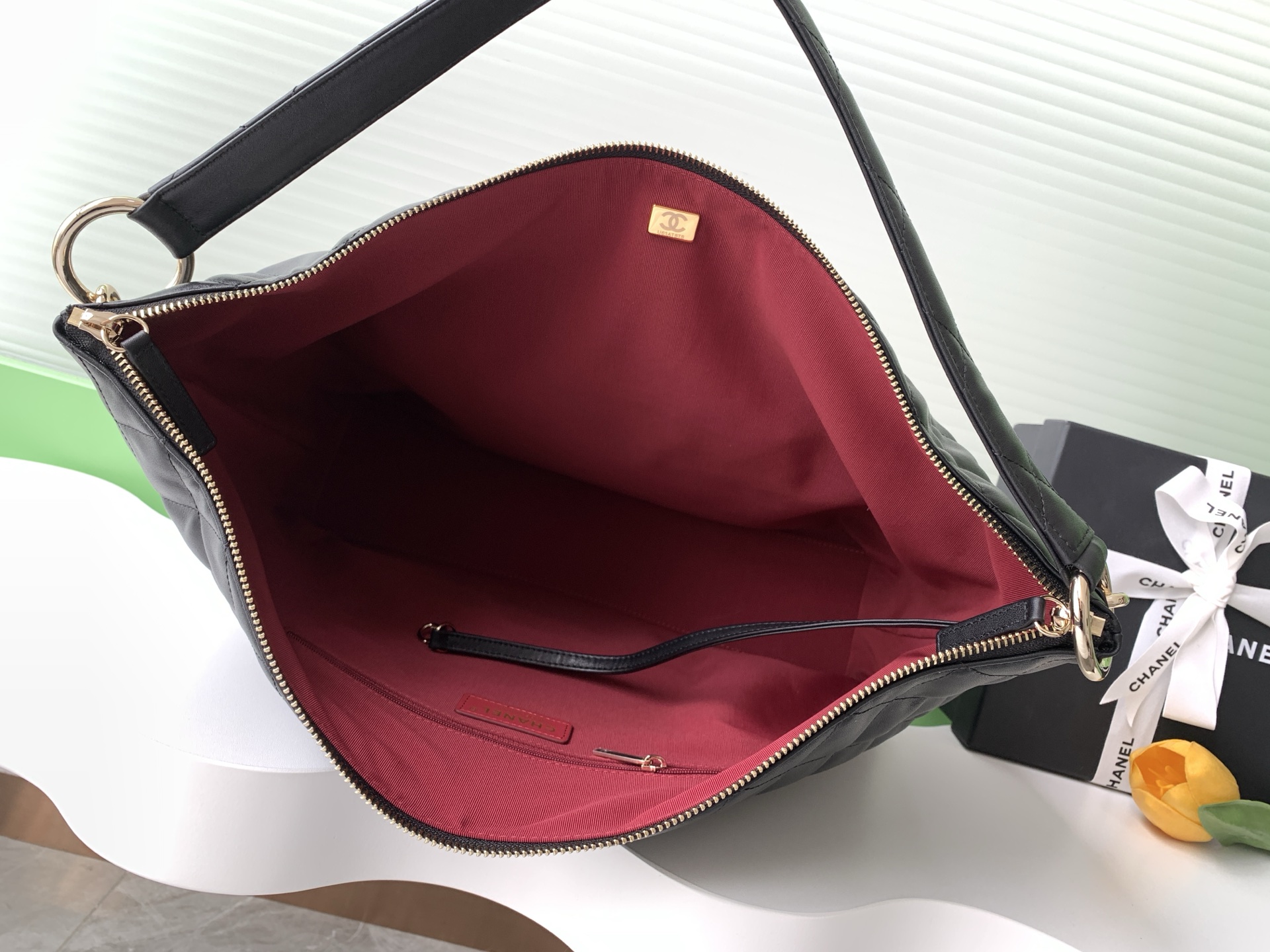 [TOP] CHANEL Hobo Bag 29.5-37-13 cm/22.5-28-13 cm - Black