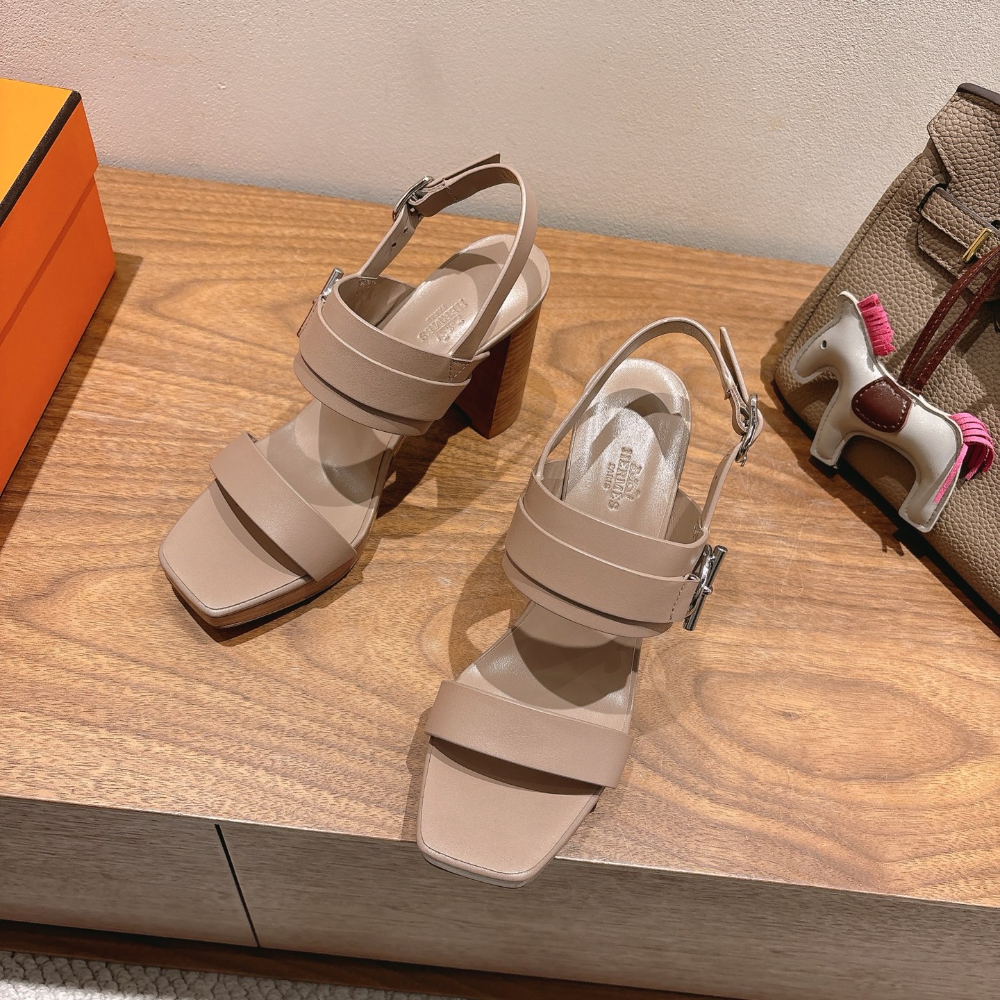 [TOP] HERMES High Heels Sandals - Khaki