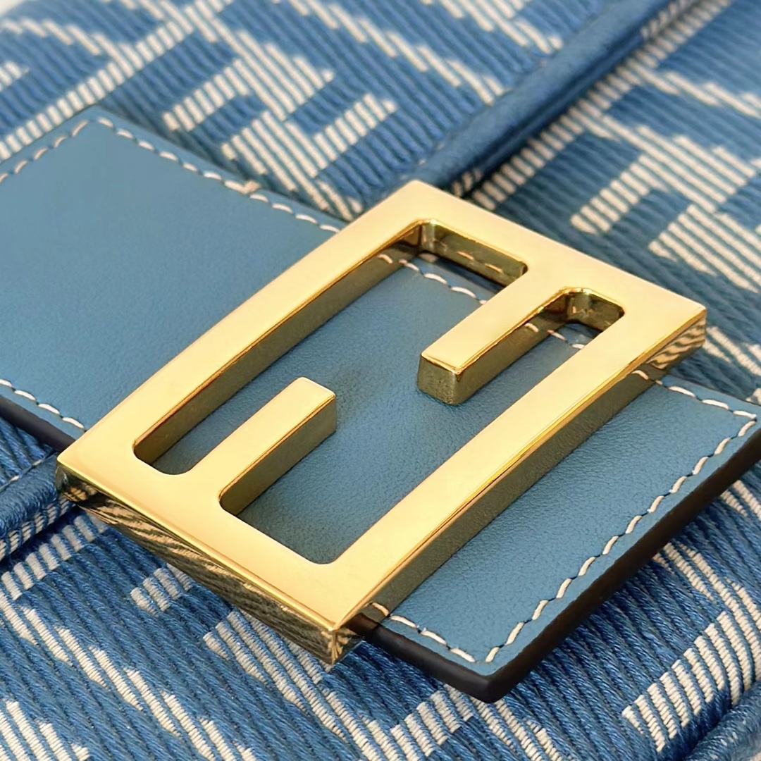 [TOP] FENDI FF Baguette Bag 27x6x15cm - Denim