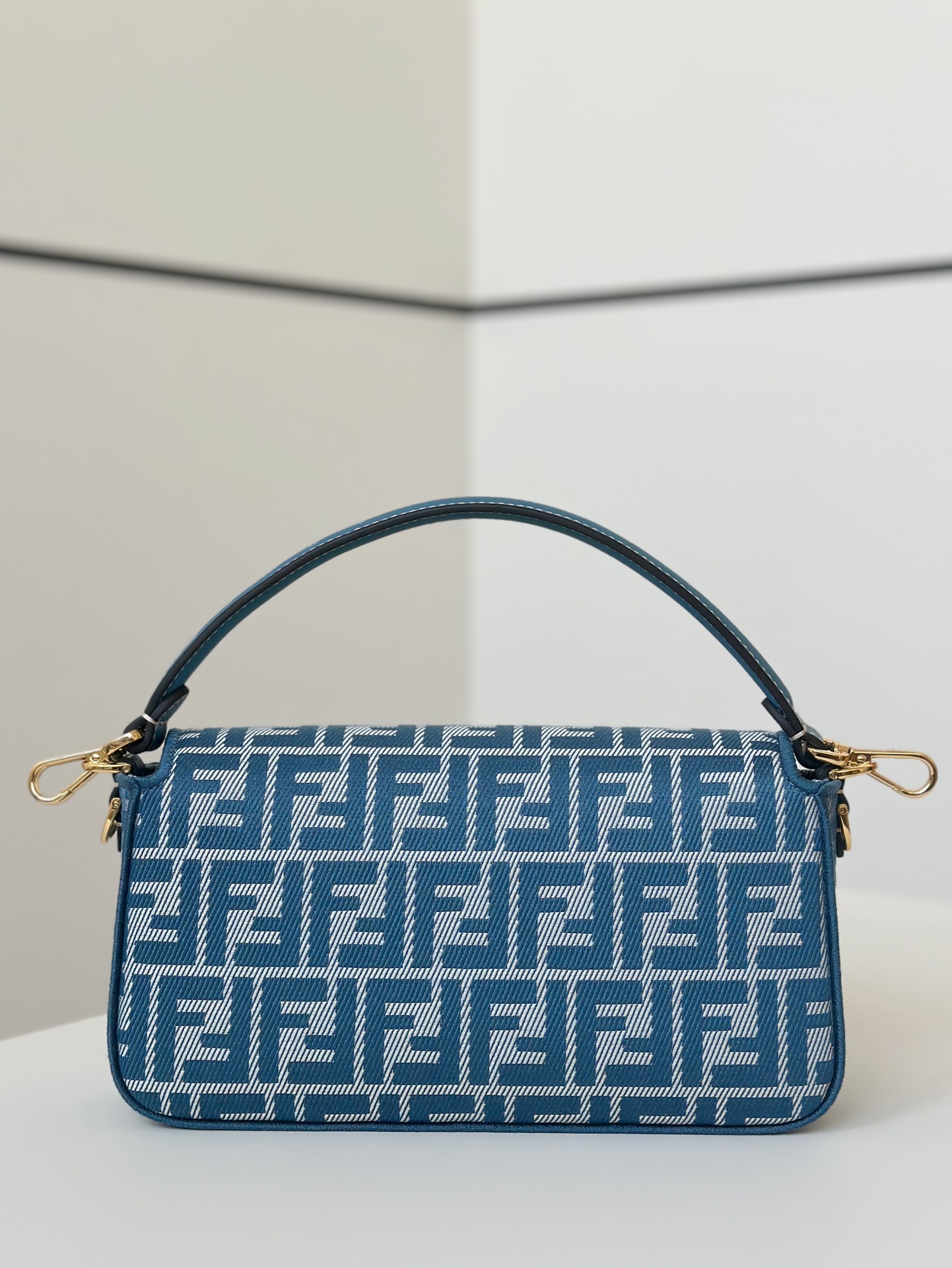 [TOP] FENDI FF Baguette Bag 27x6x15cm - Denim