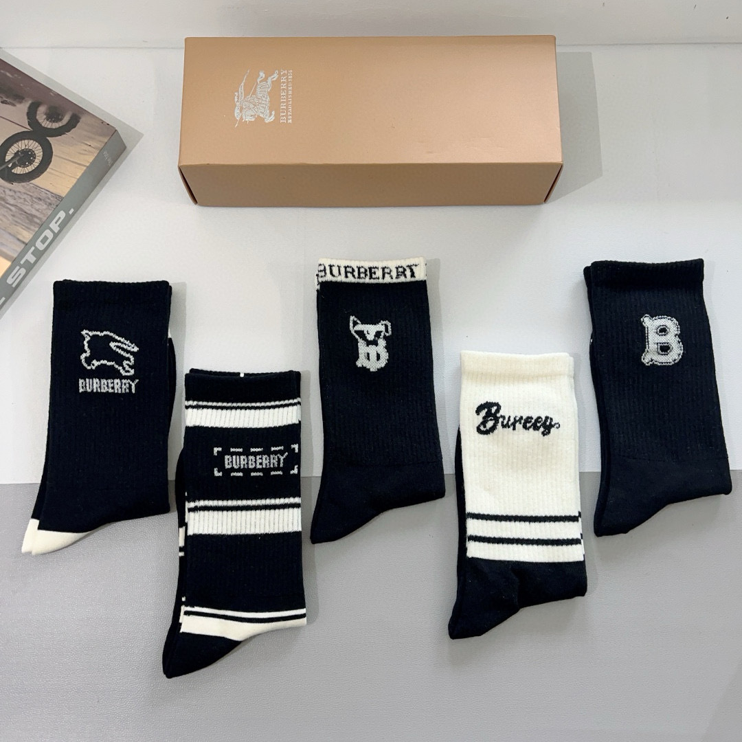 [TOP] BURBERRY Socks - 5 Pieces as a Set