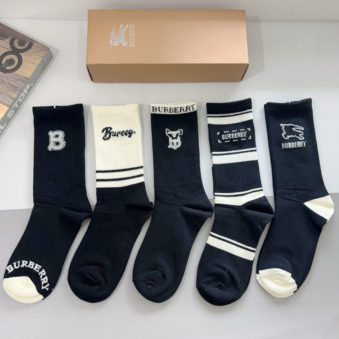 [TOP] BURBERRY Socks - 5 Pieces as a Set