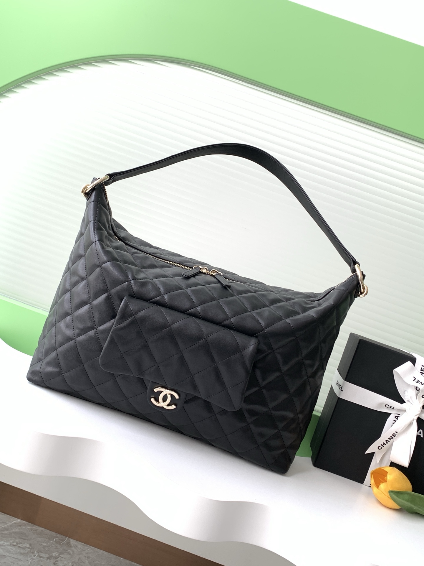 [TOP] CHANEL Hobo Bag 29.5-37-13 cm/22.5-28-13 cm - Black