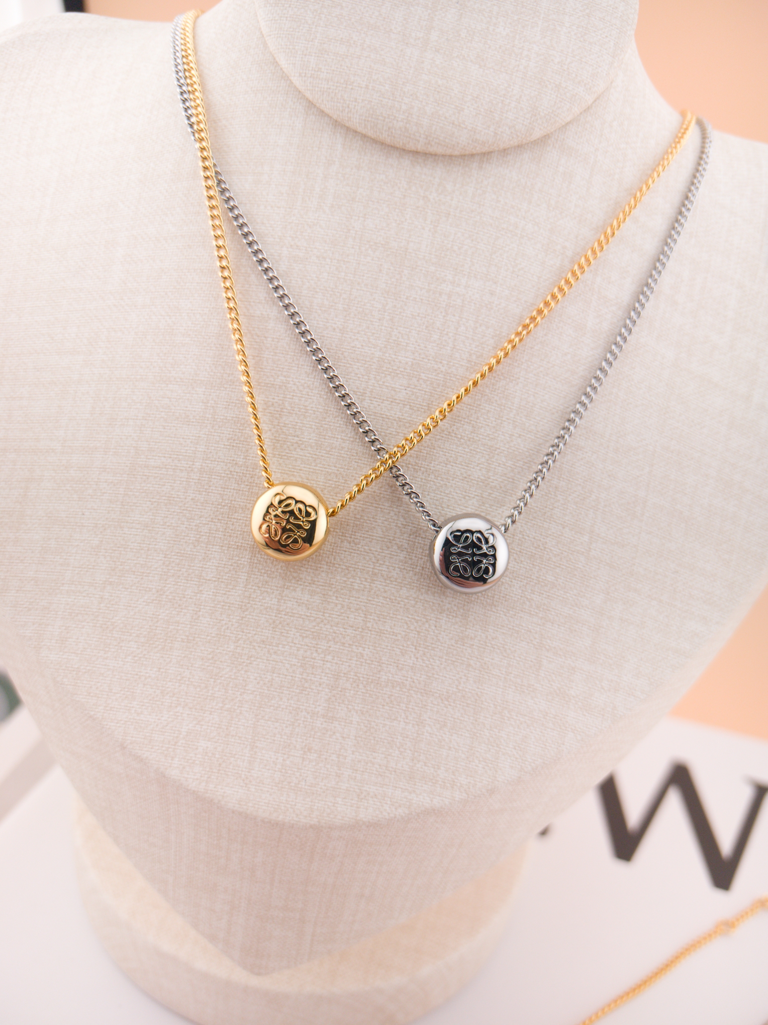 [TOP] LOEWE Logo Bracelets - 2 Colour