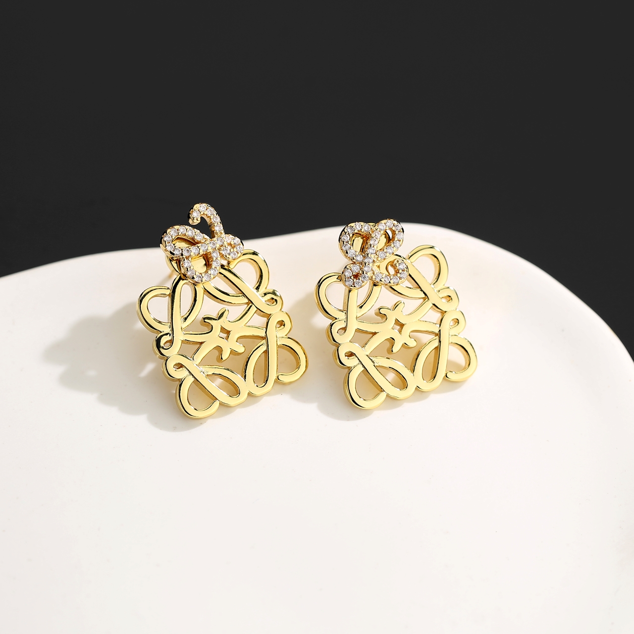 [TOP] LOEWE LOGO Earrings - Gold