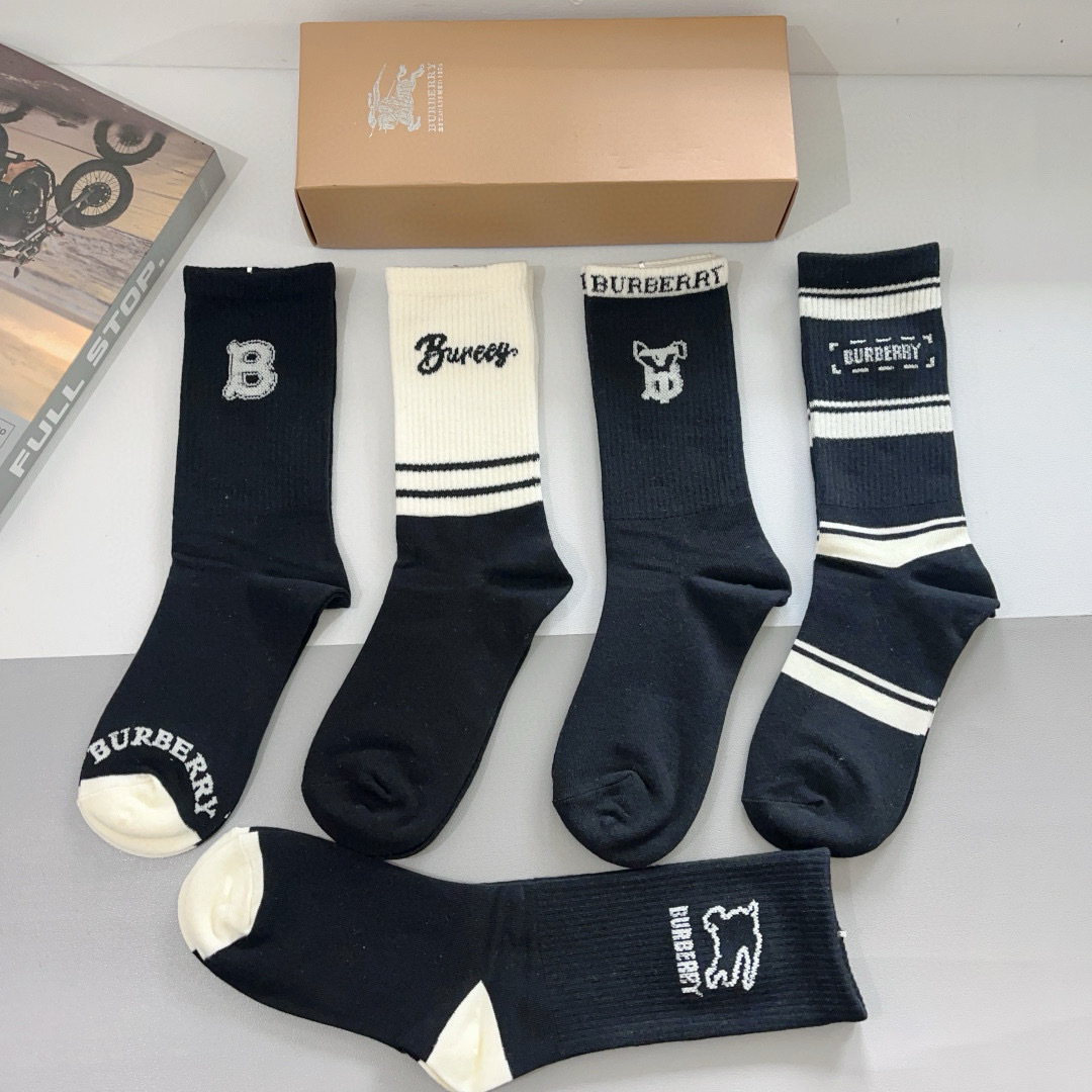 [TOP] BURBERRY Socks - 5 Pieces as a Set