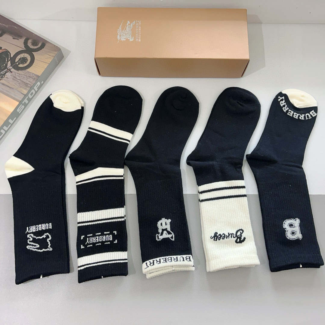 [TOP] BURBERRY Socks - 5 Pieces as a Set
